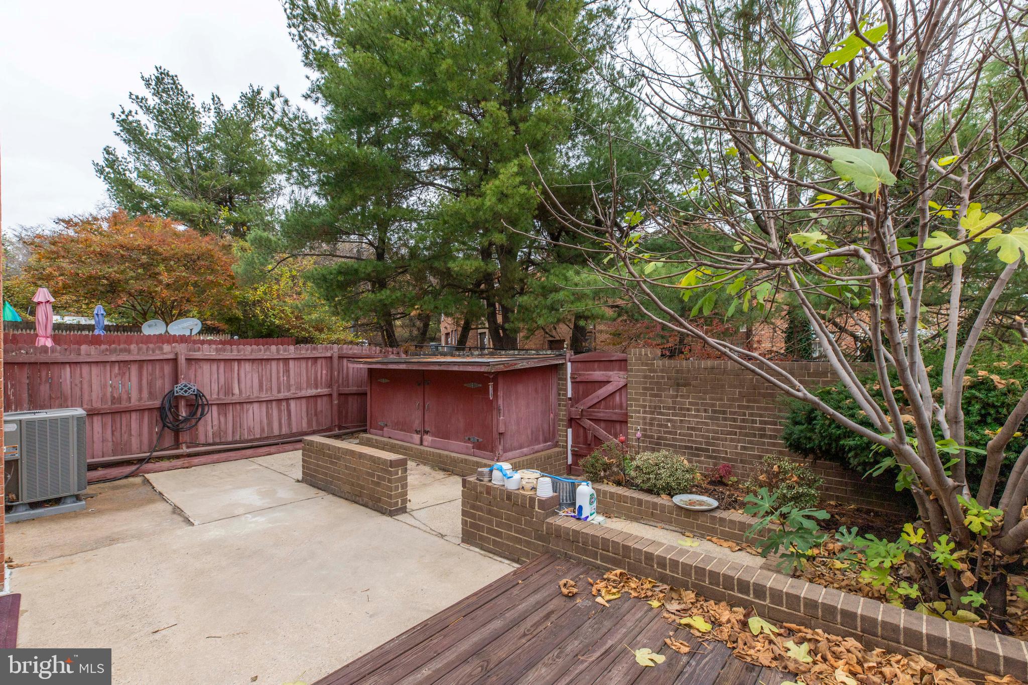 PINECREST HEIGHTS - Residential Lease