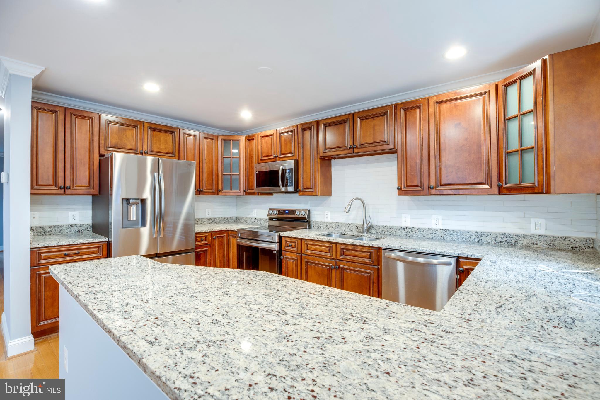 PINECREST HEIGHTS - Residential Lease