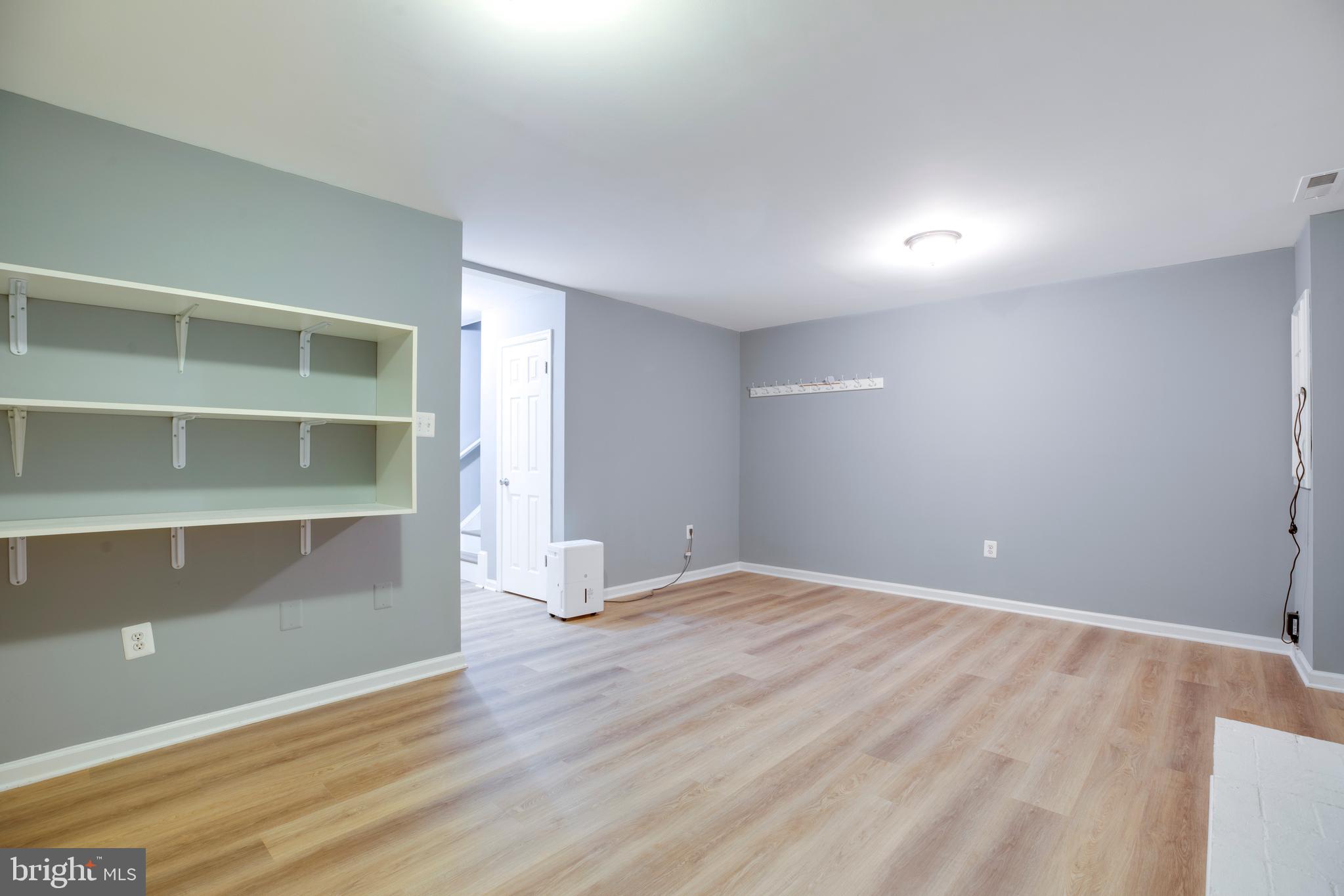 PINECREST HEIGHTS - Residential Lease