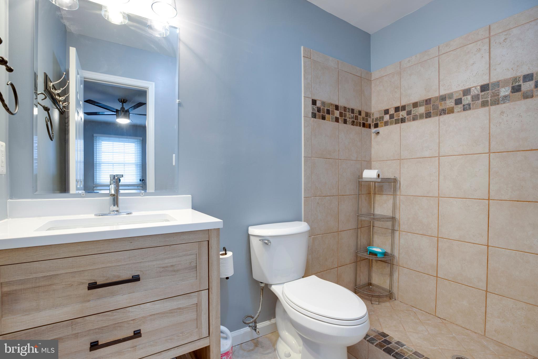 PINECREST HEIGHTS - Residential Lease