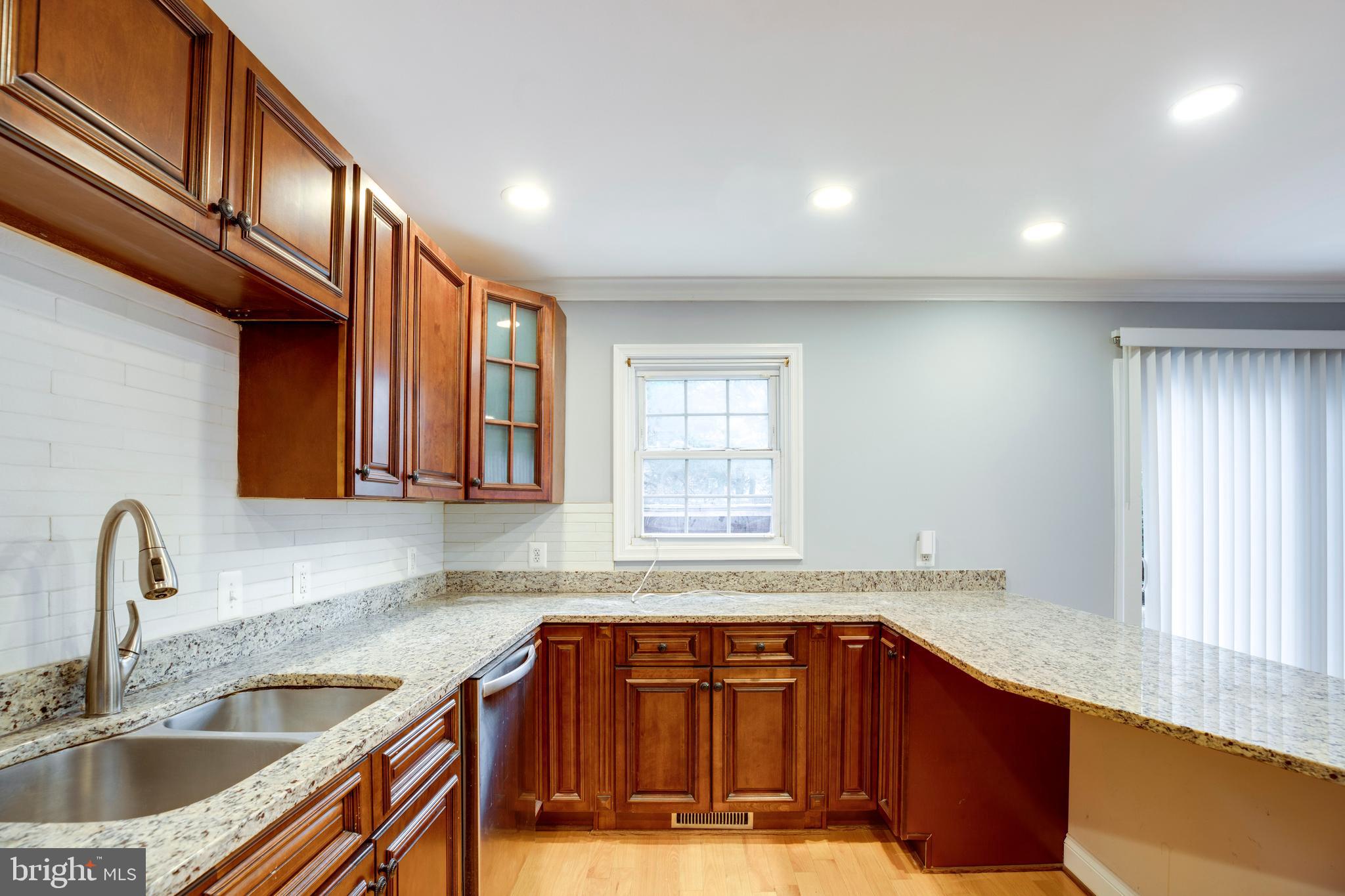 PINECREST HEIGHTS - Residential Lease