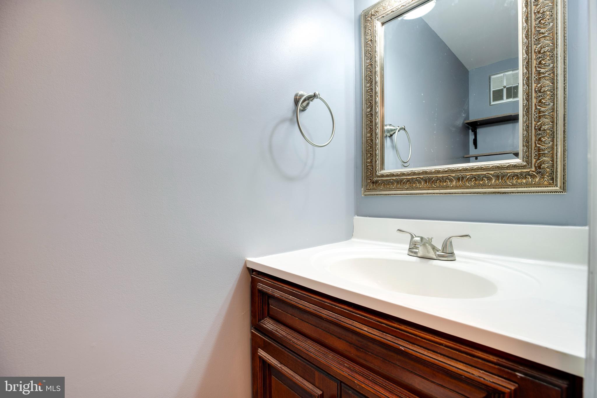 PINECREST HEIGHTS - Residential Lease