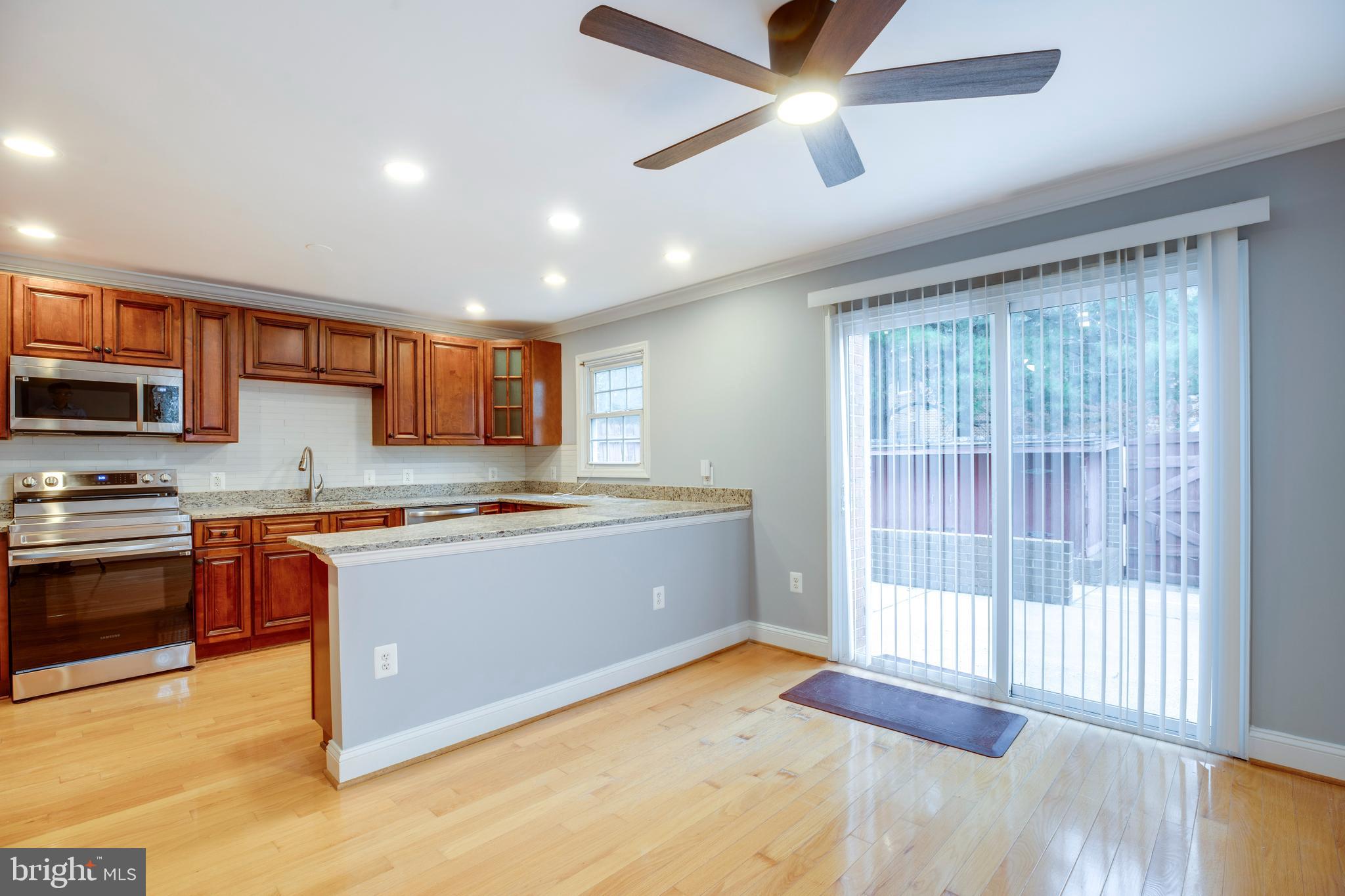 PINECREST HEIGHTS - Residential Lease