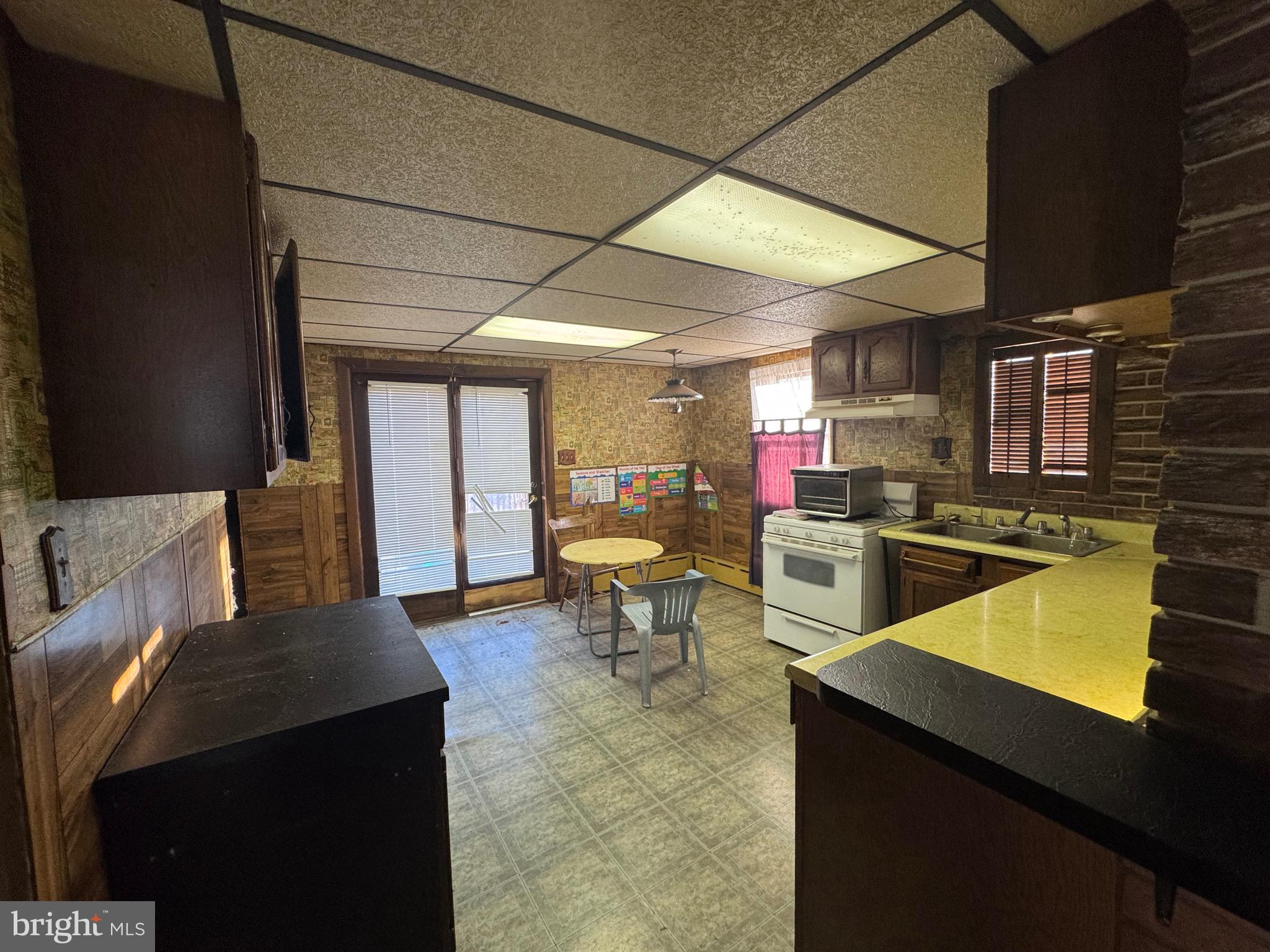 FORESTVILLE - Residential