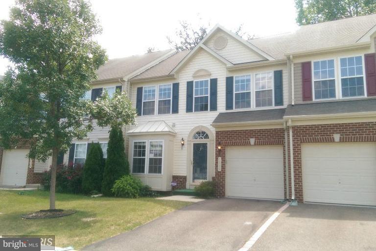 VILLAGES OF DORCHESTER - Residential Lease