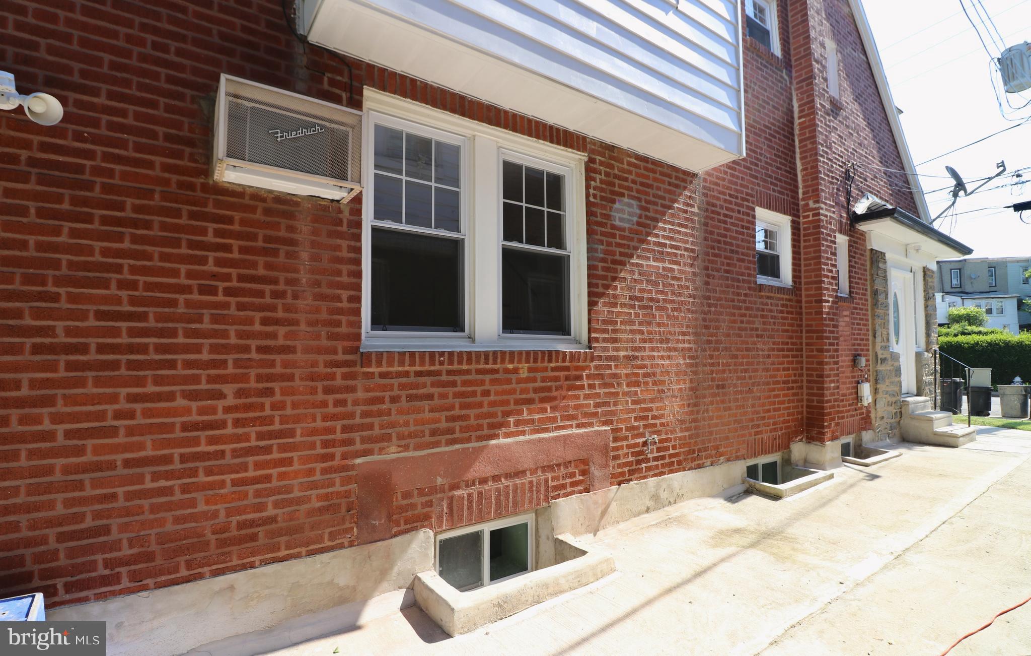 YEADON - Residential