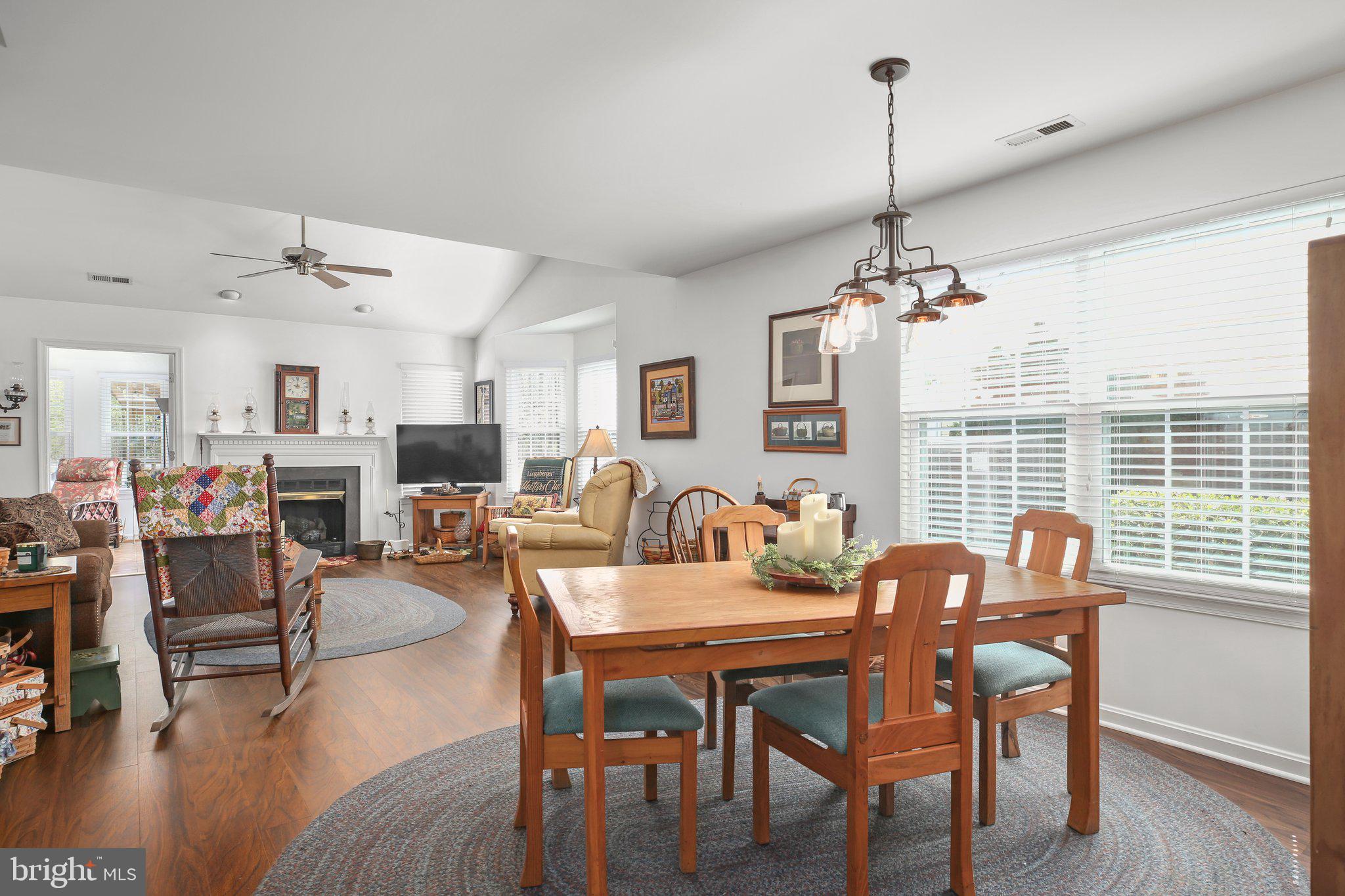 SUMMERLAKE - Residential