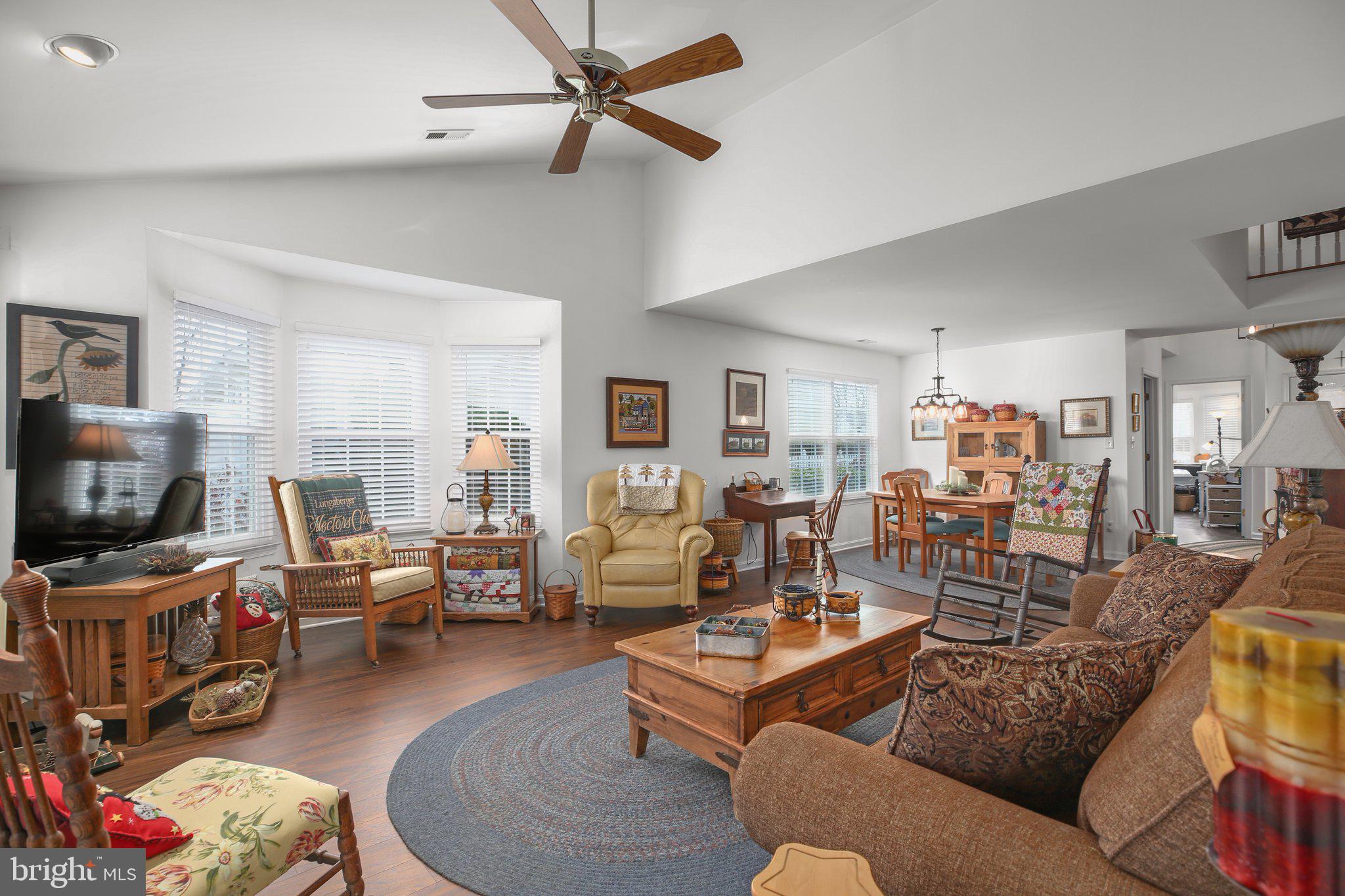 SUMMERLAKE - Residential