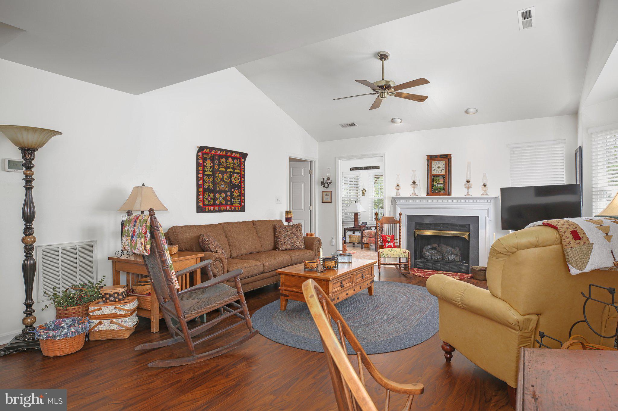 SUMMERLAKE - Residential