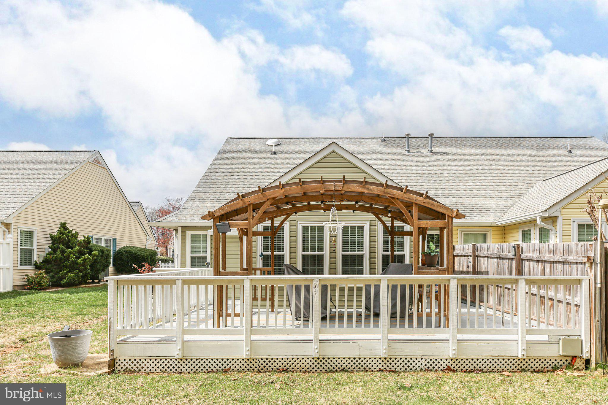 SUMMERLAKE - Residential