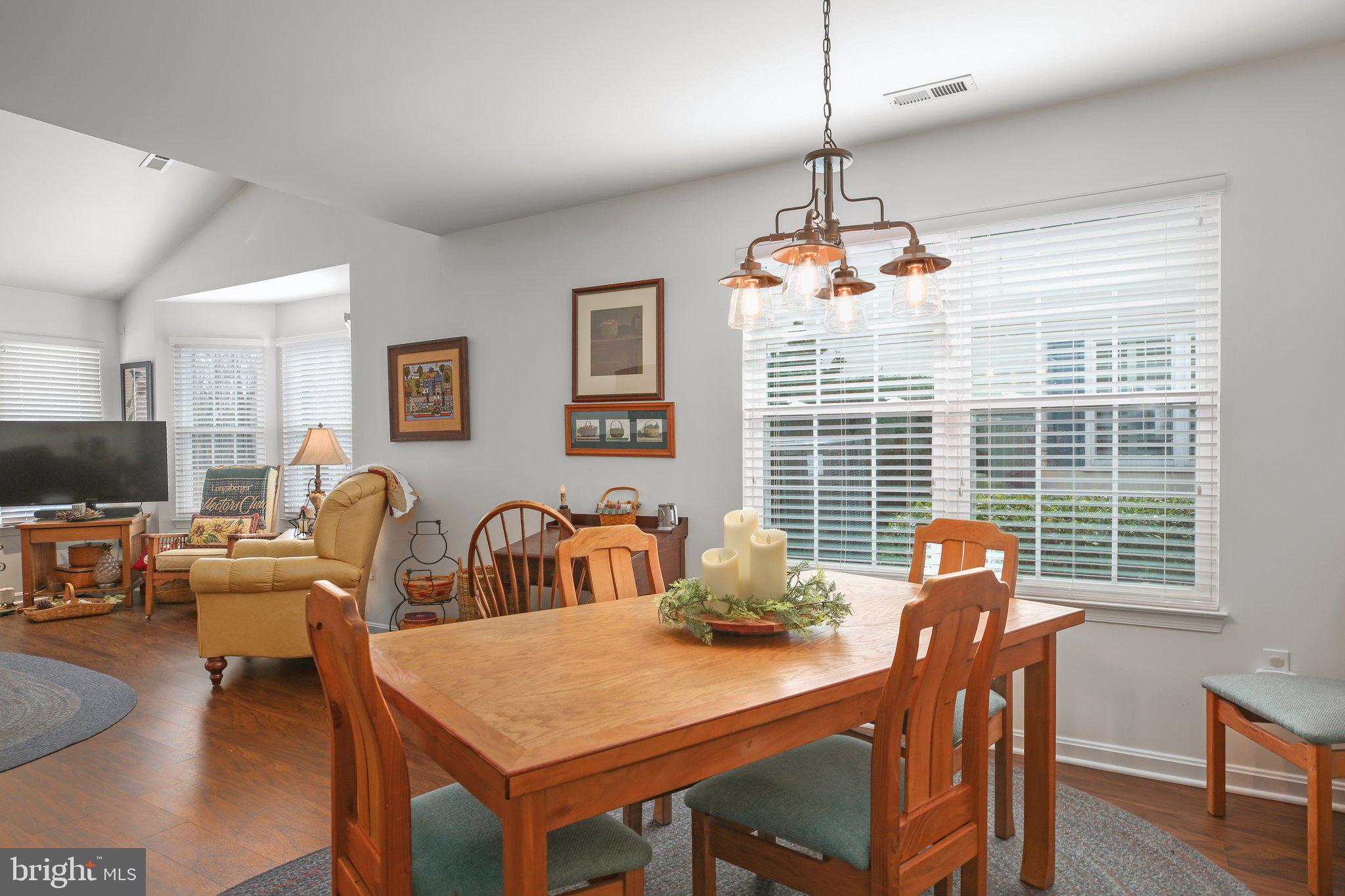 SUMMERLAKE - Residential