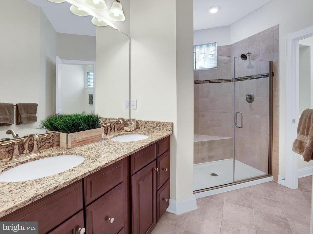 LANDSDALE - Residential