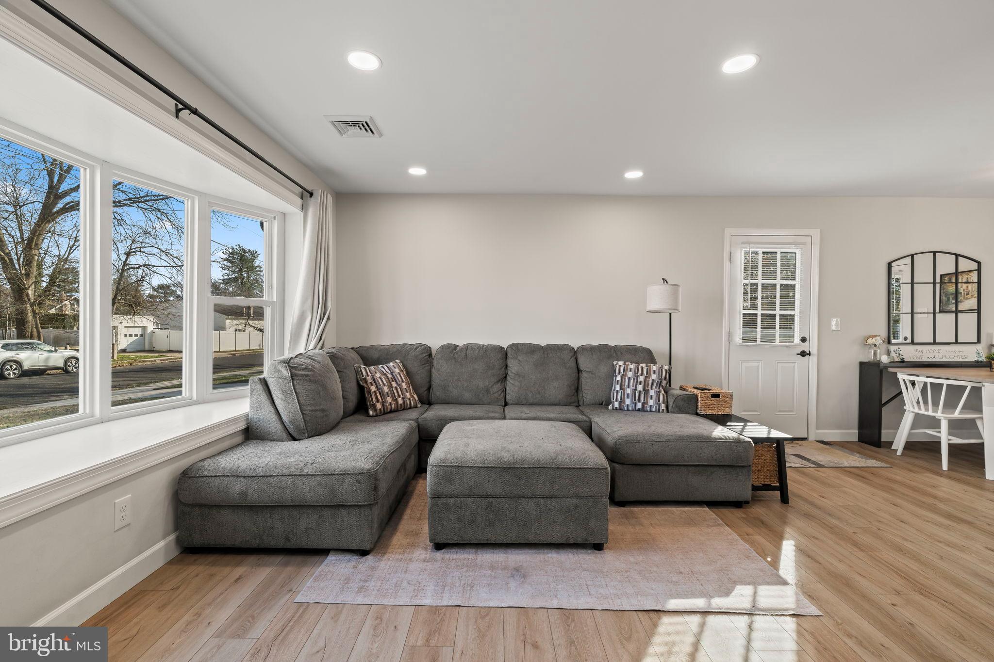 225 PENNSYLVANIA AVENUE