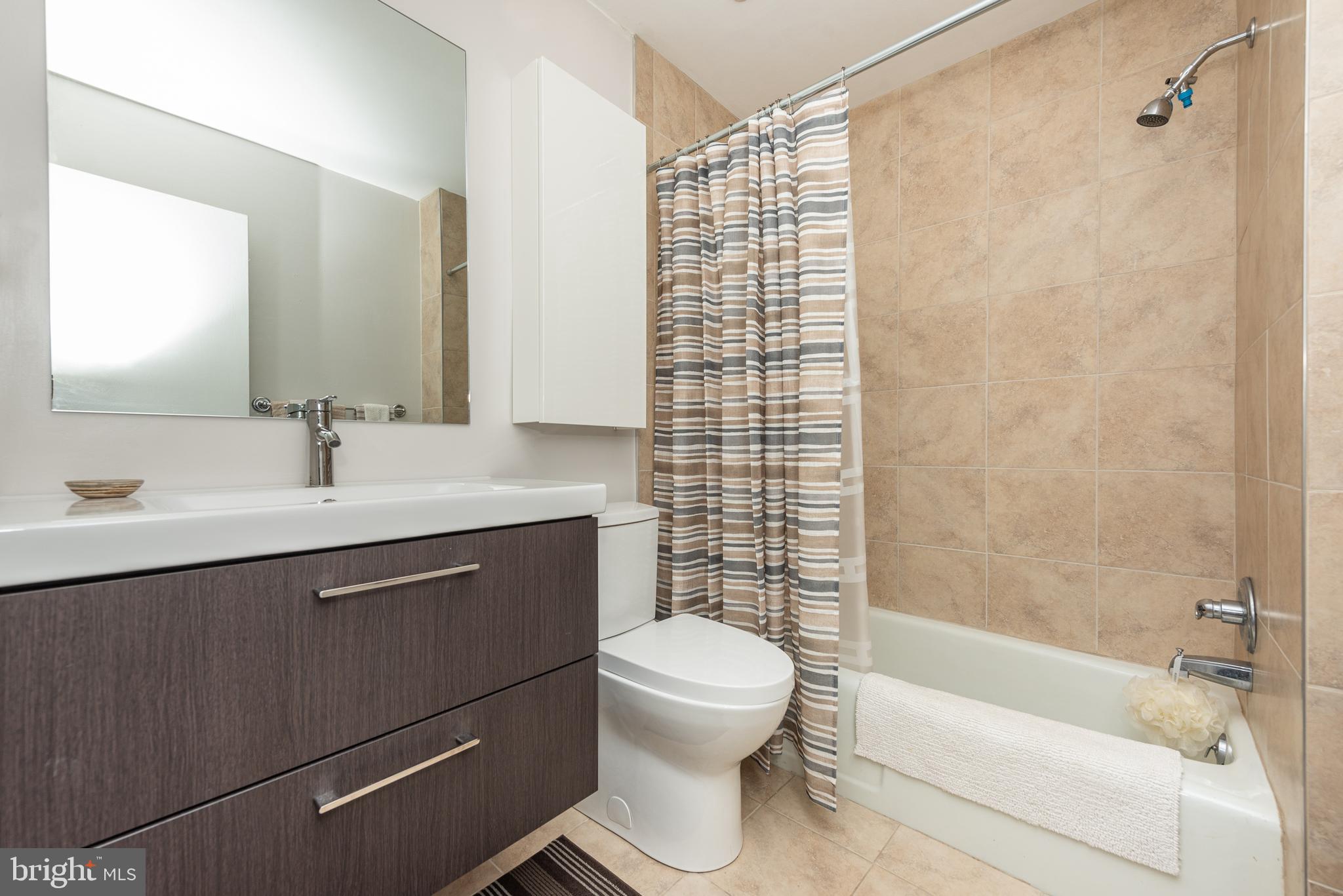 GREENBERRY WOODS - Residential