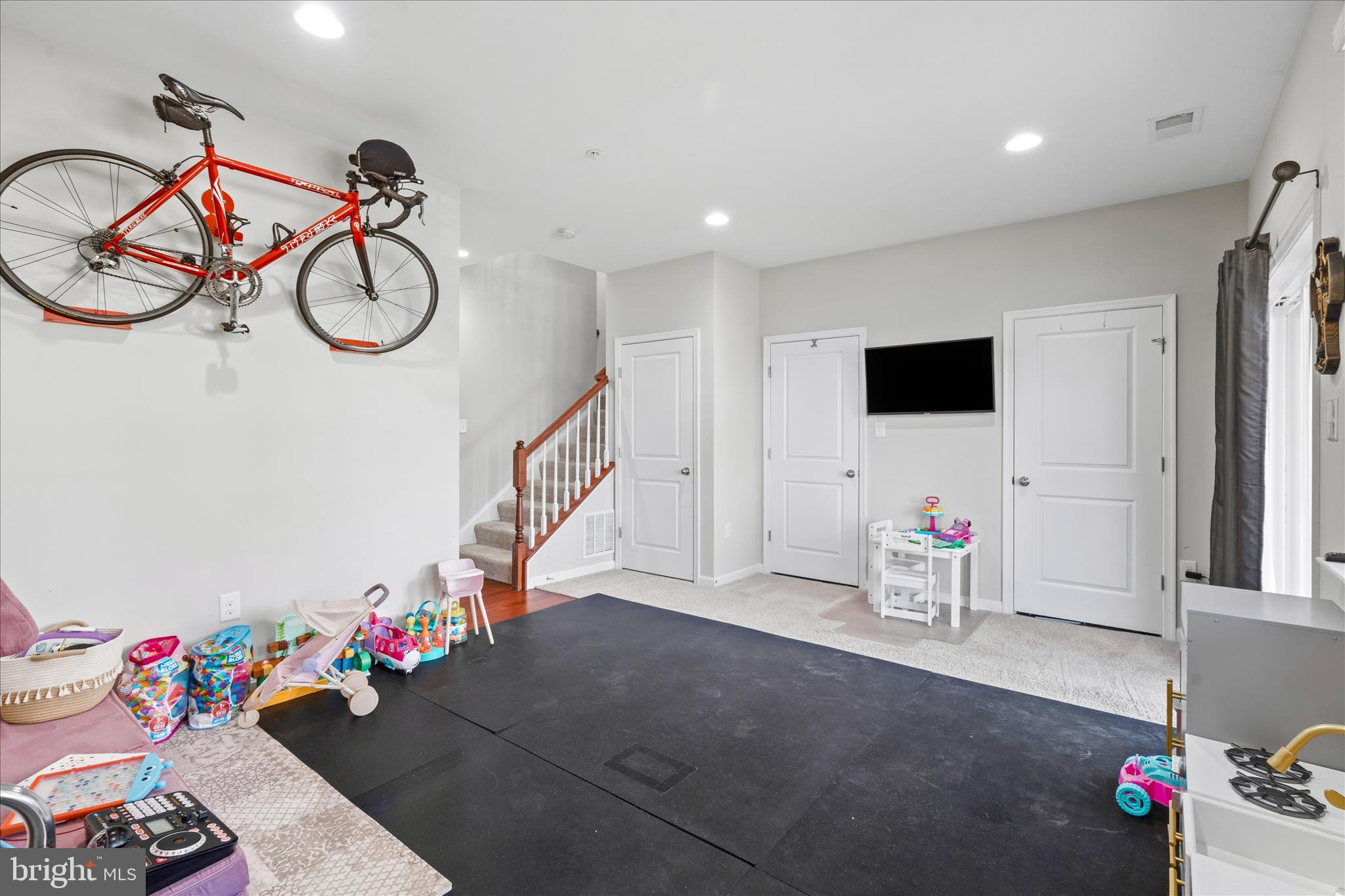 MANORS AT BALLENGER CREEK - Residential