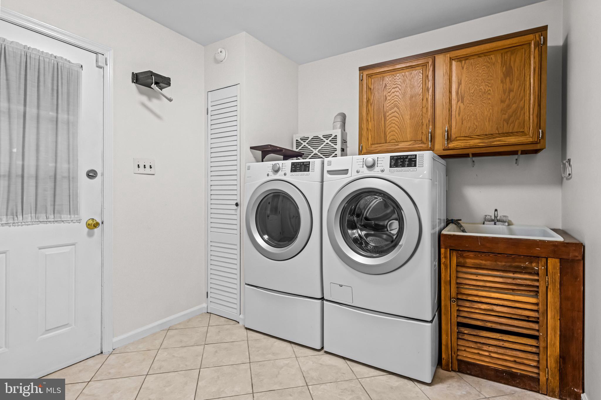 SHARON - Residential