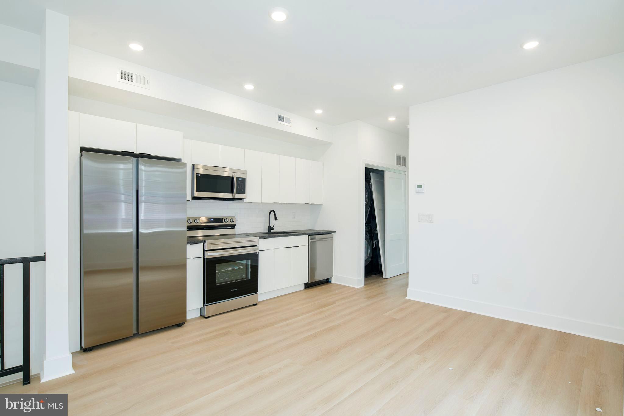 SPRUCE HILL - Commercial Sale