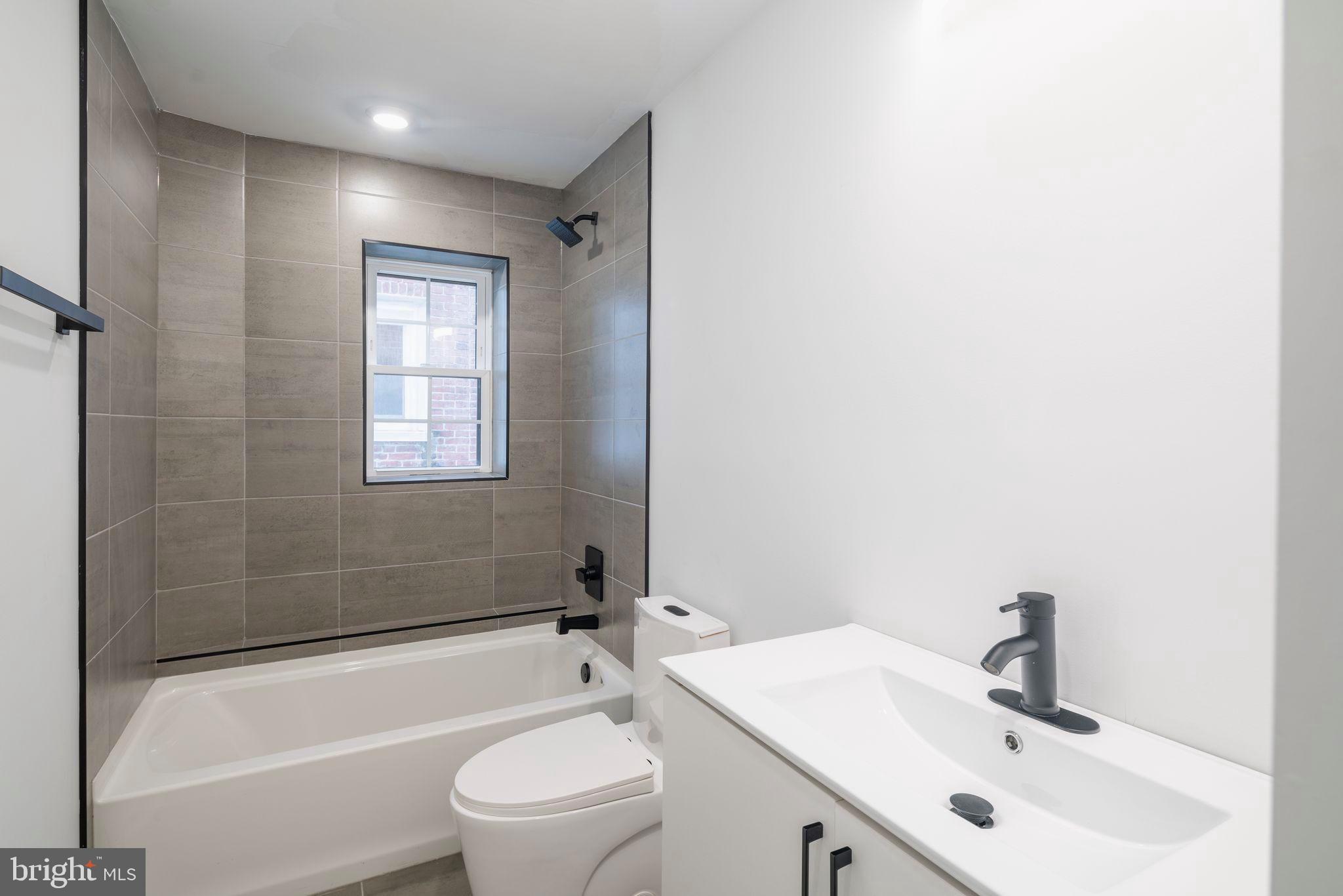 SPRUCE HILL - Commercial Sale