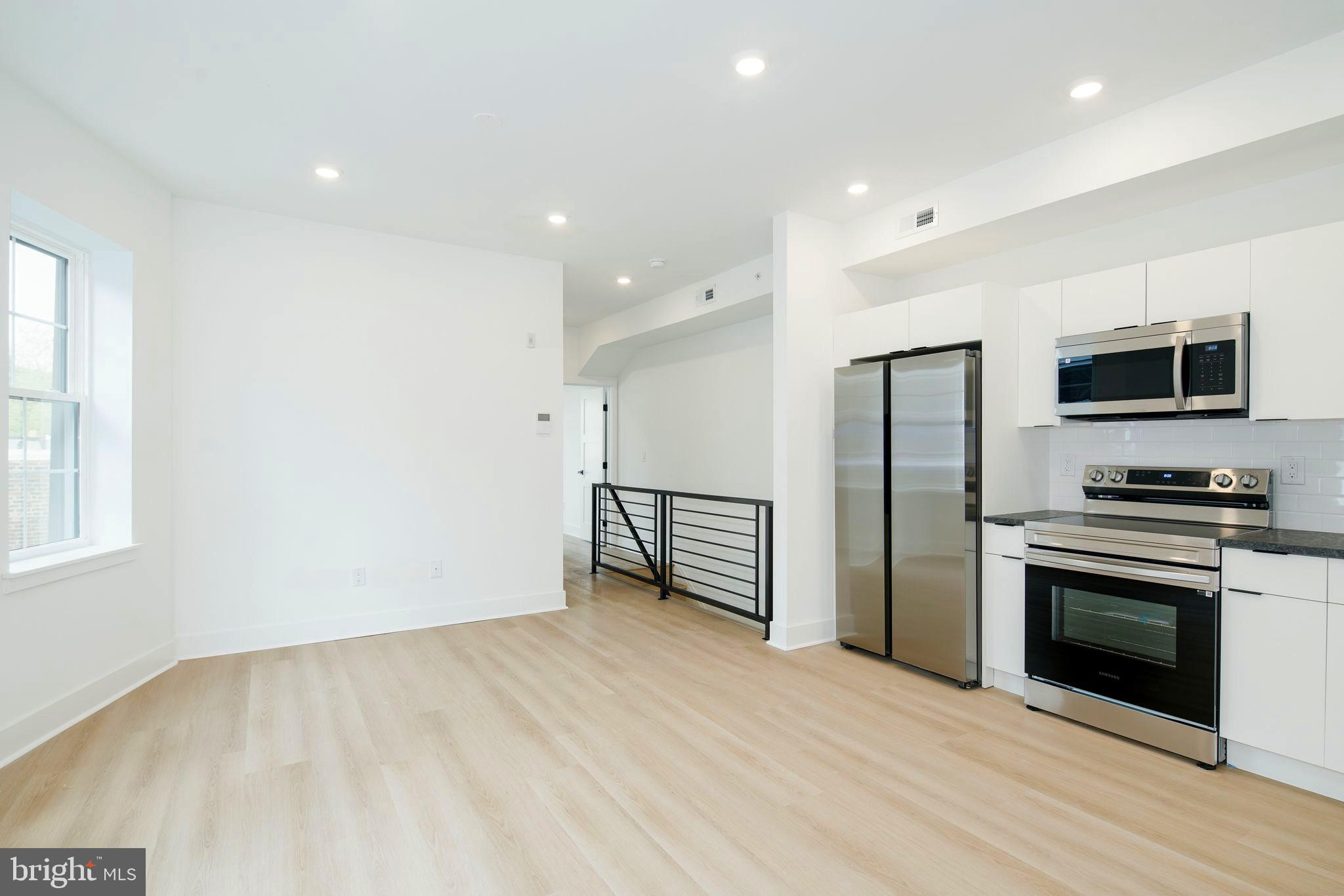 SPRUCE HILL - Commercial Sale