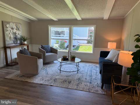 Photo for 203 OAKFIELD COURT W