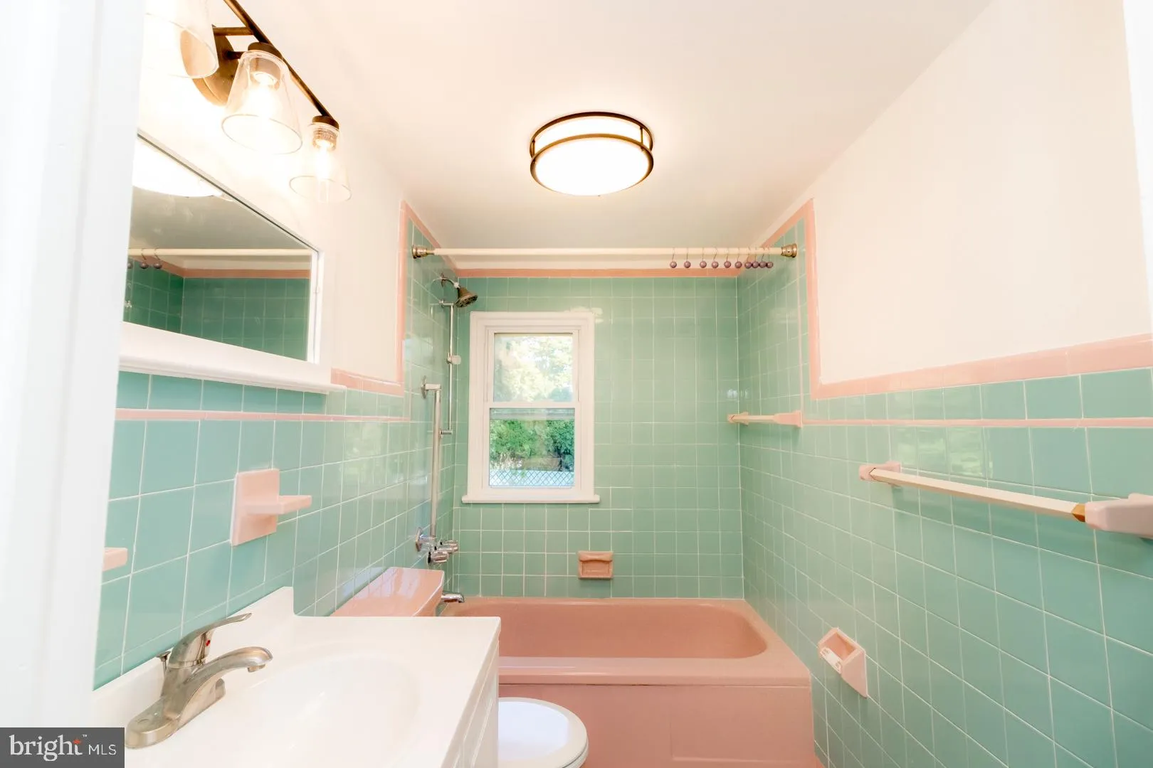 Pennington, New Jersey 08534, United States, 4 Bedrooms Bedrooms, ,2 BathroomsBathrooms,Residential,Active,42755