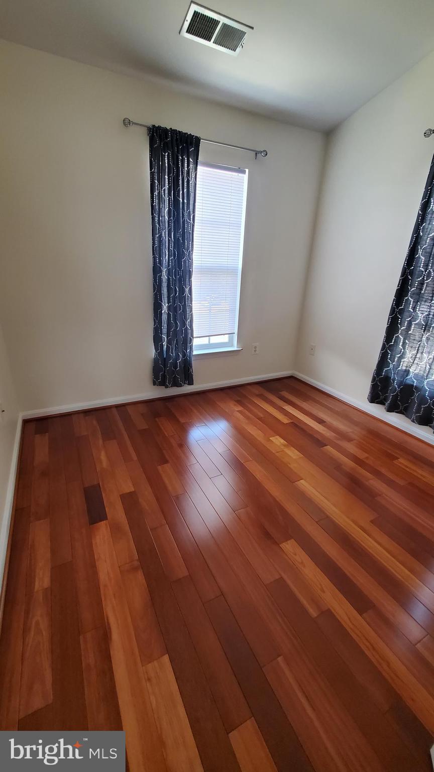 PINEY ORCHARD - Residential Lease