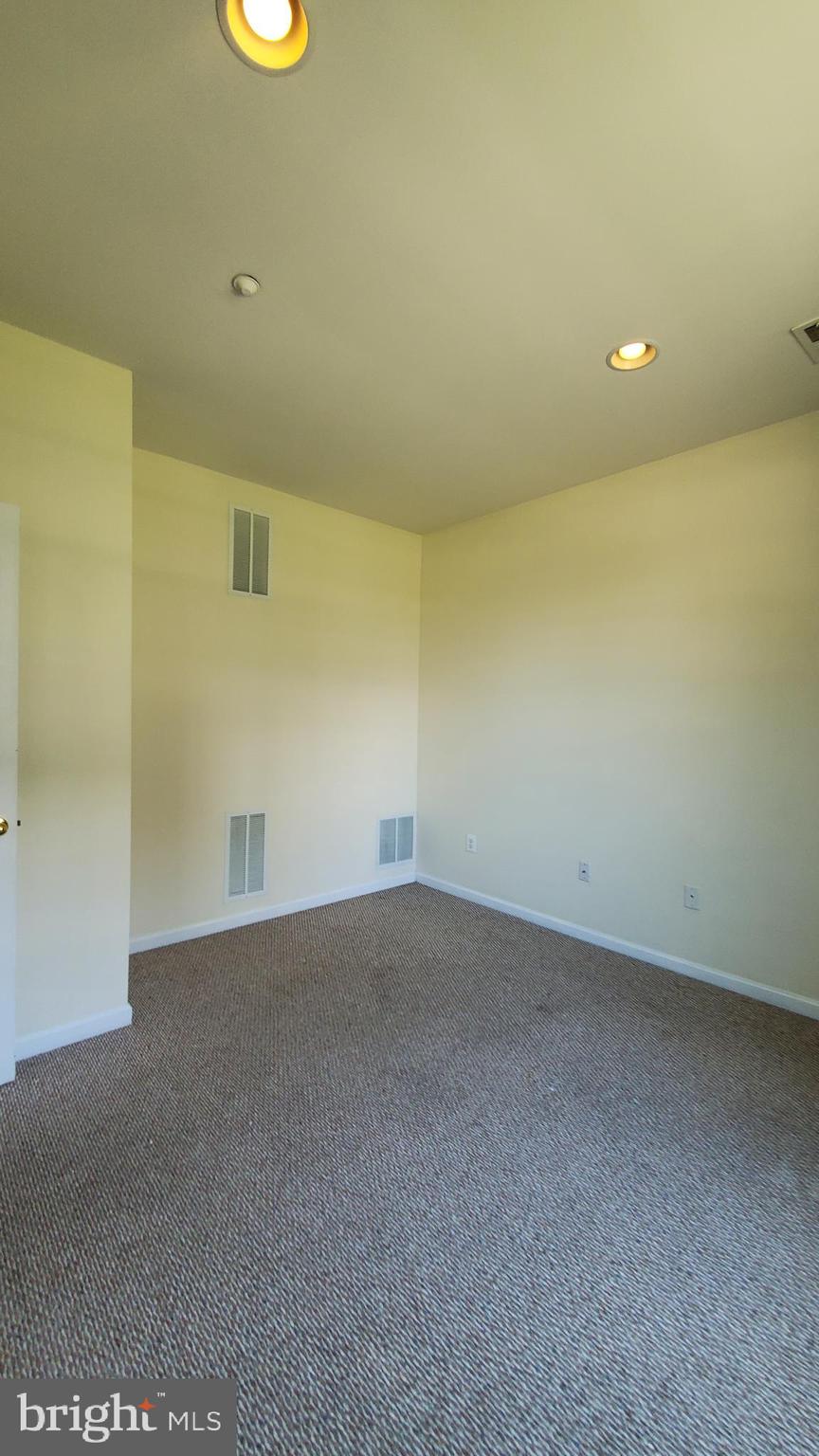 PINEY ORCHARD - Residential Lease