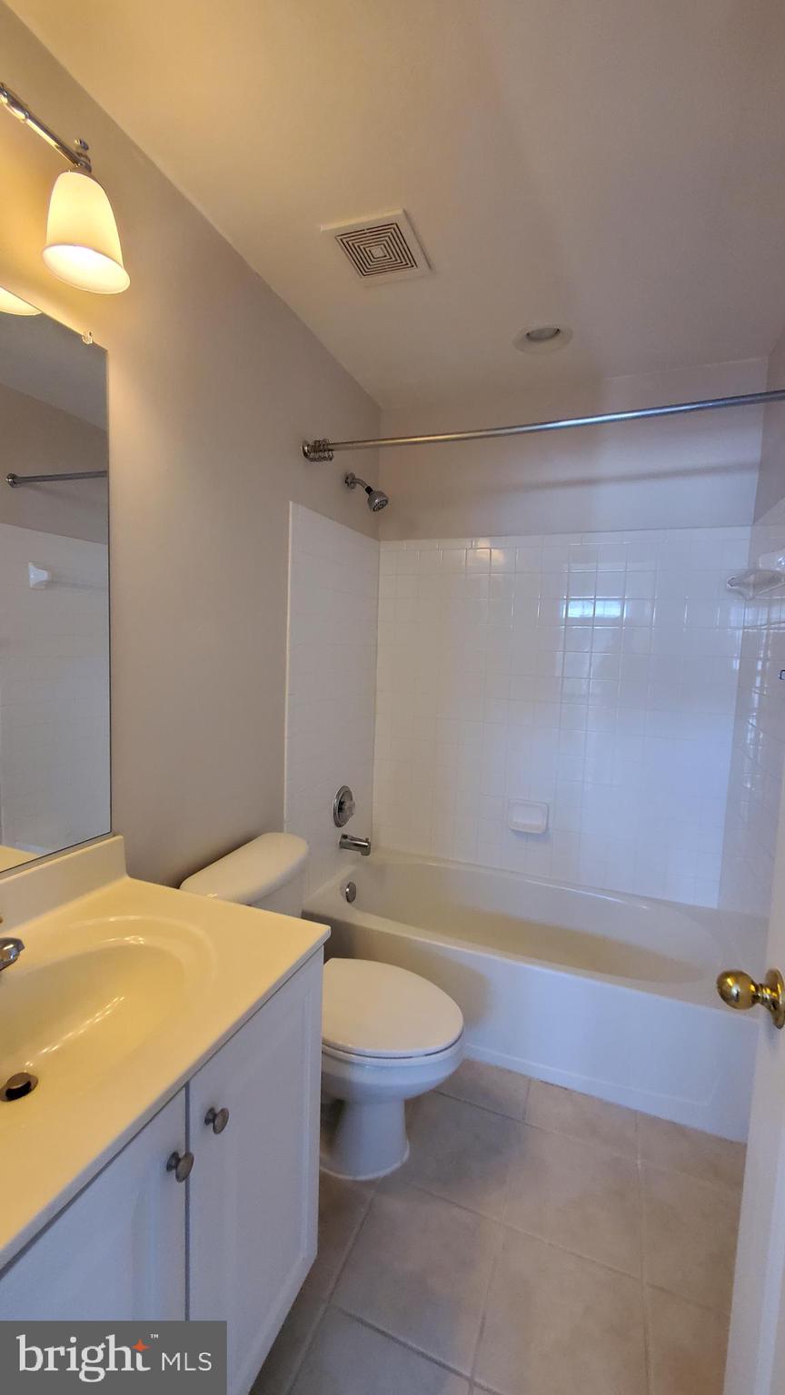 PINEY ORCHARD - Residential Lease