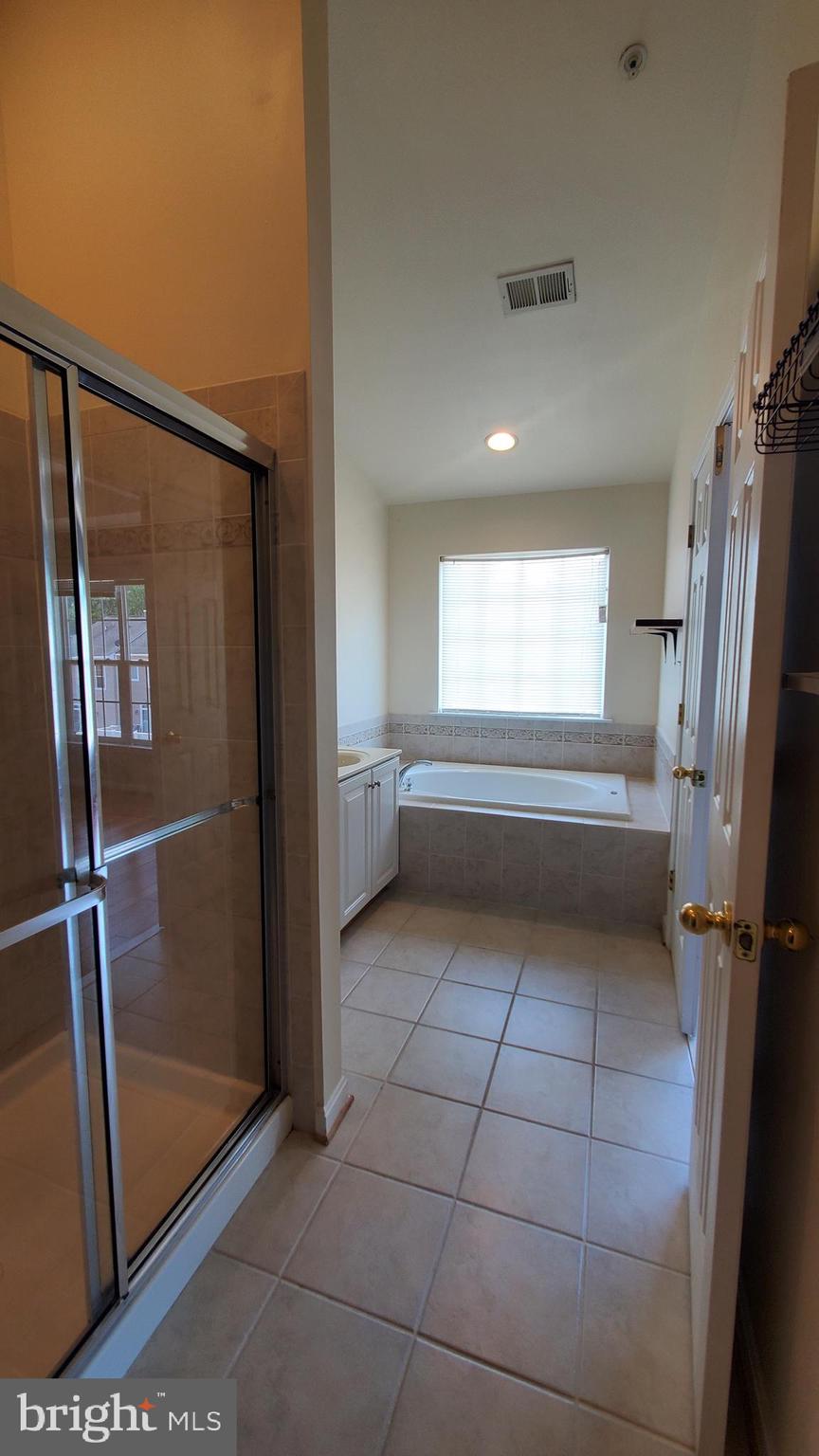 PINEY ORCHARD - Residential Lease