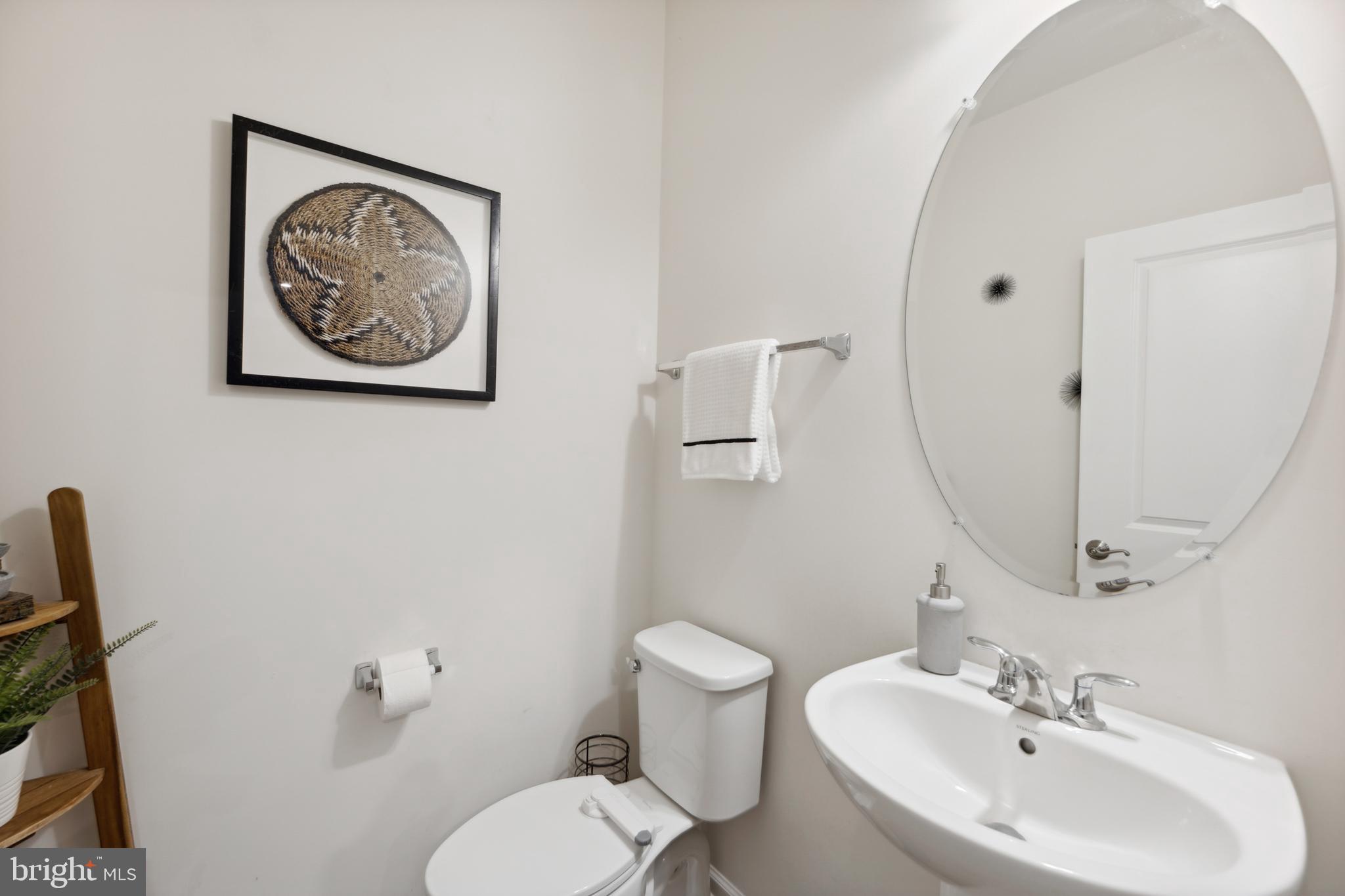 METRO POINTE - Residential