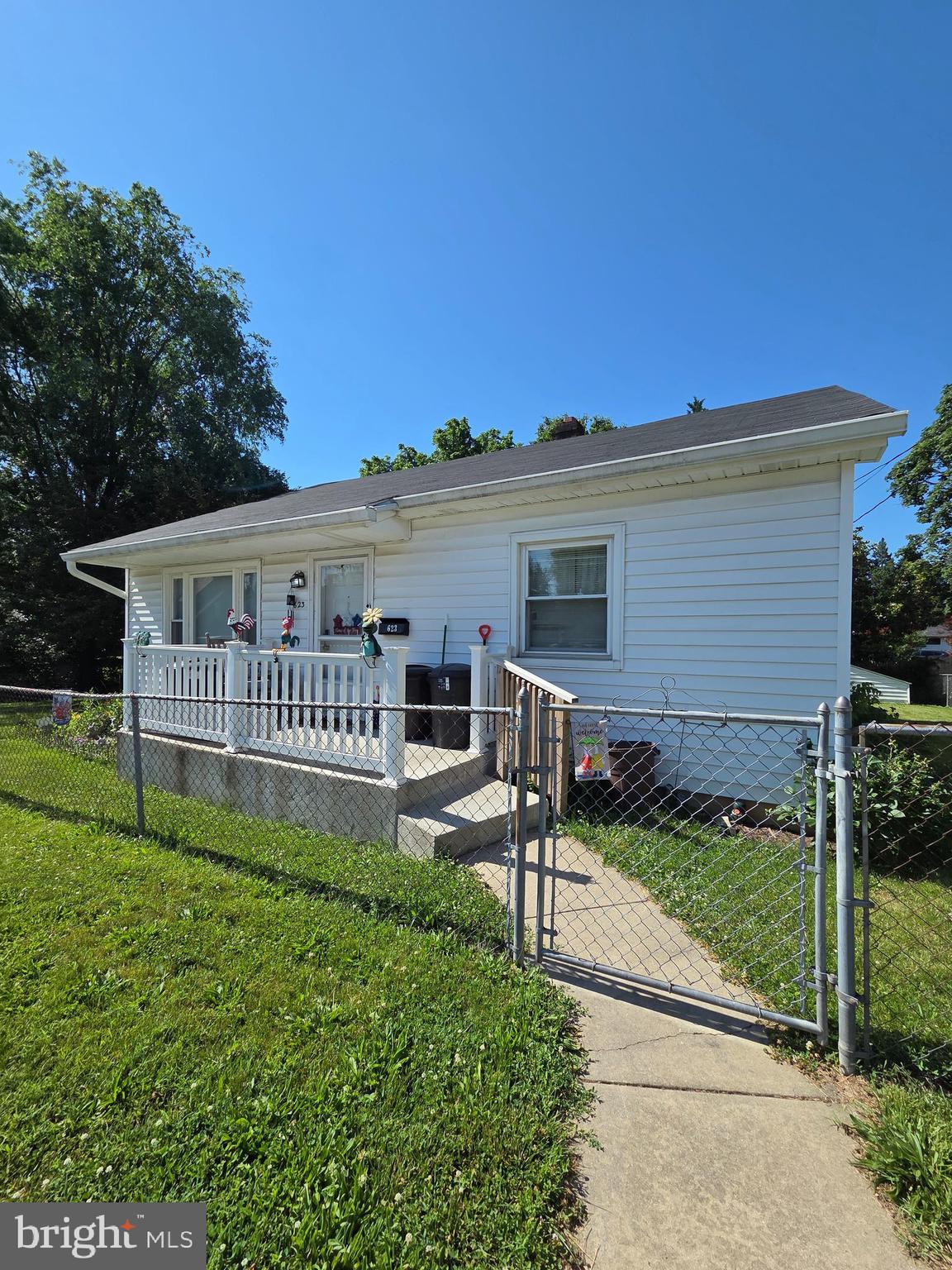 Photo 1 of 24 — 623 SILVER LANE, MARTINSBURG, WV 25401
