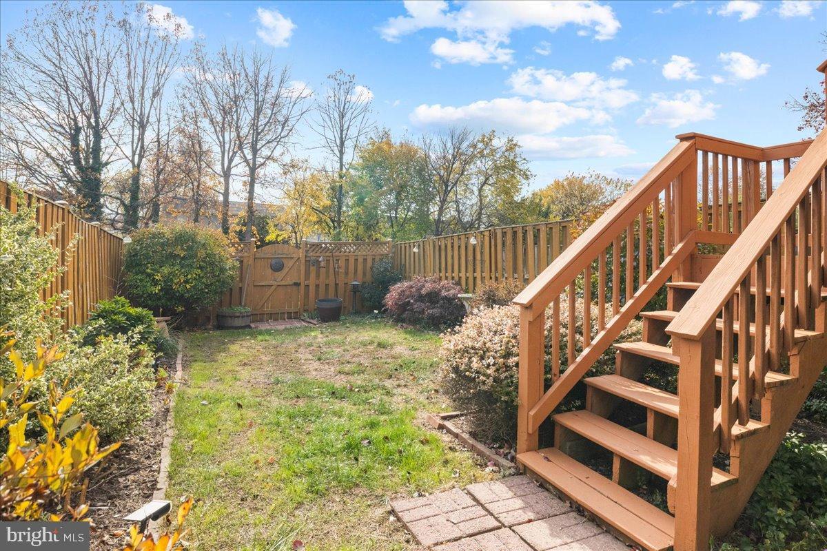 HUNTINGTON MEADOWS - Residential