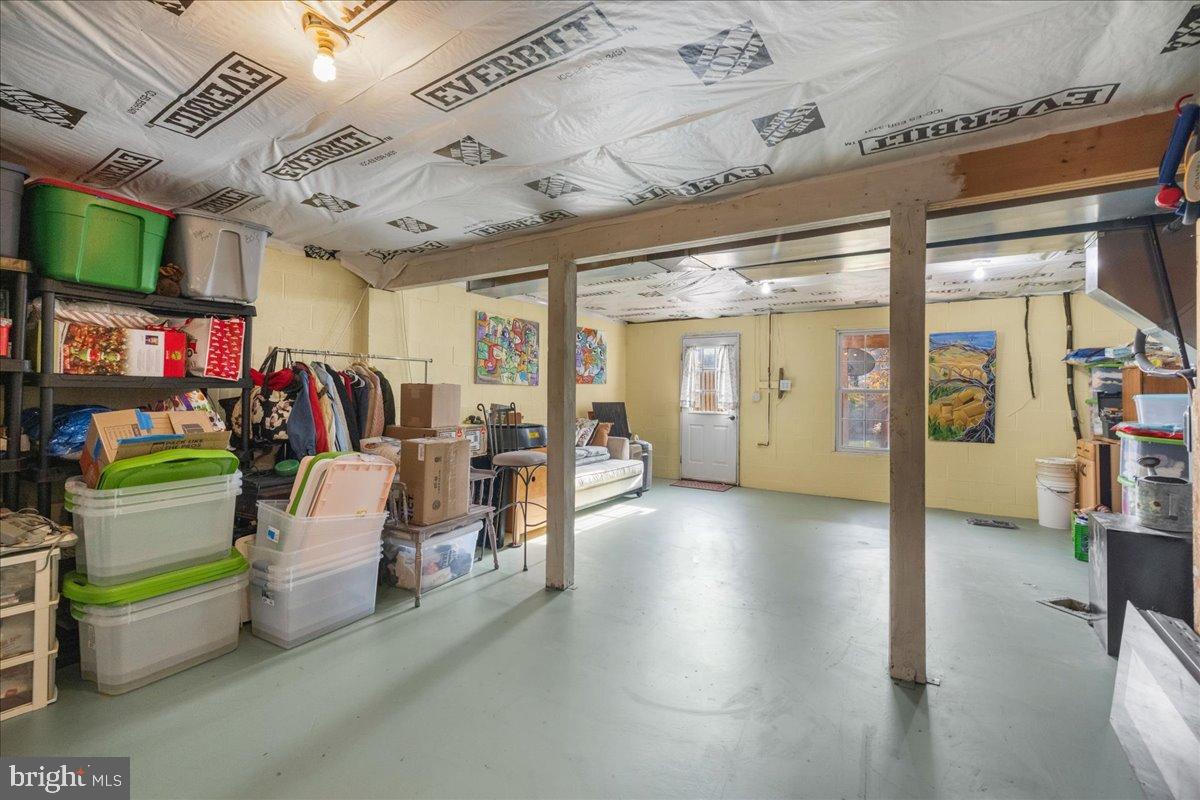 HUNTINGTON MEADOWS - Residential