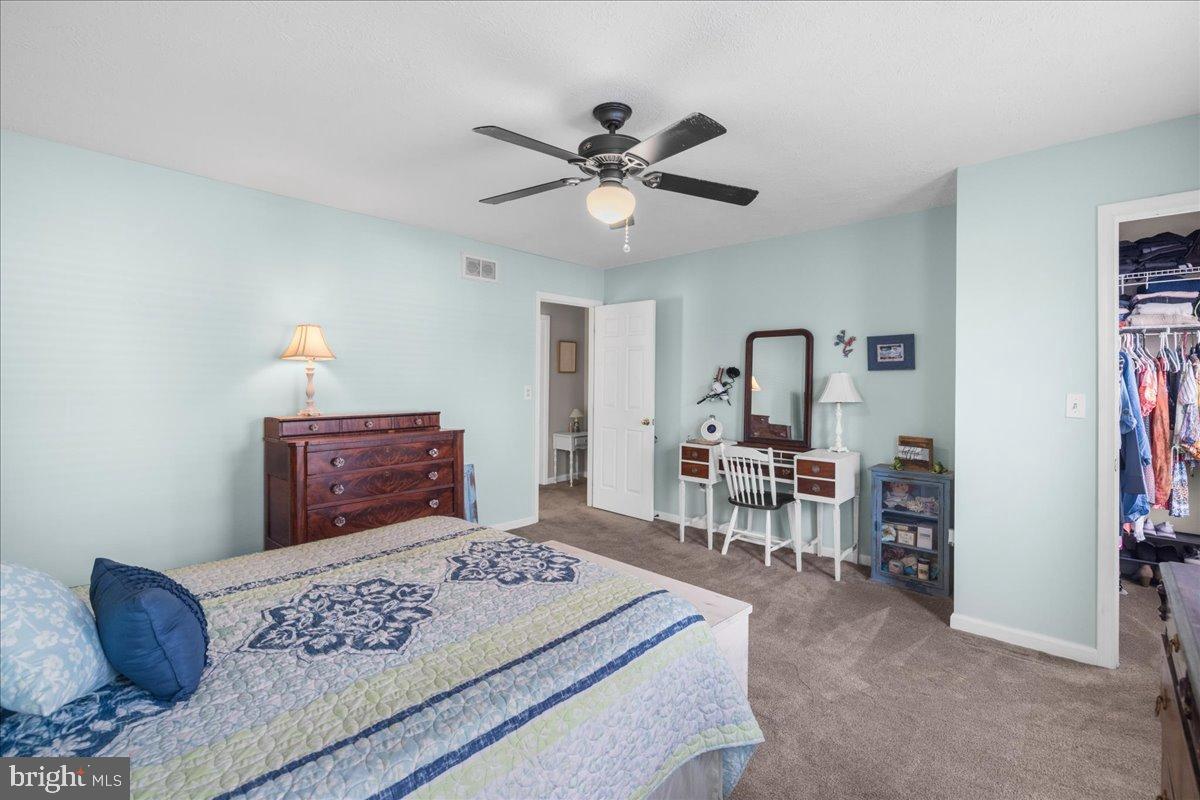 HUNTINGTON MEADOWS - Residential