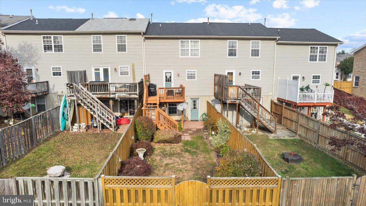 HUNTINGTON MEADOWS - Residential