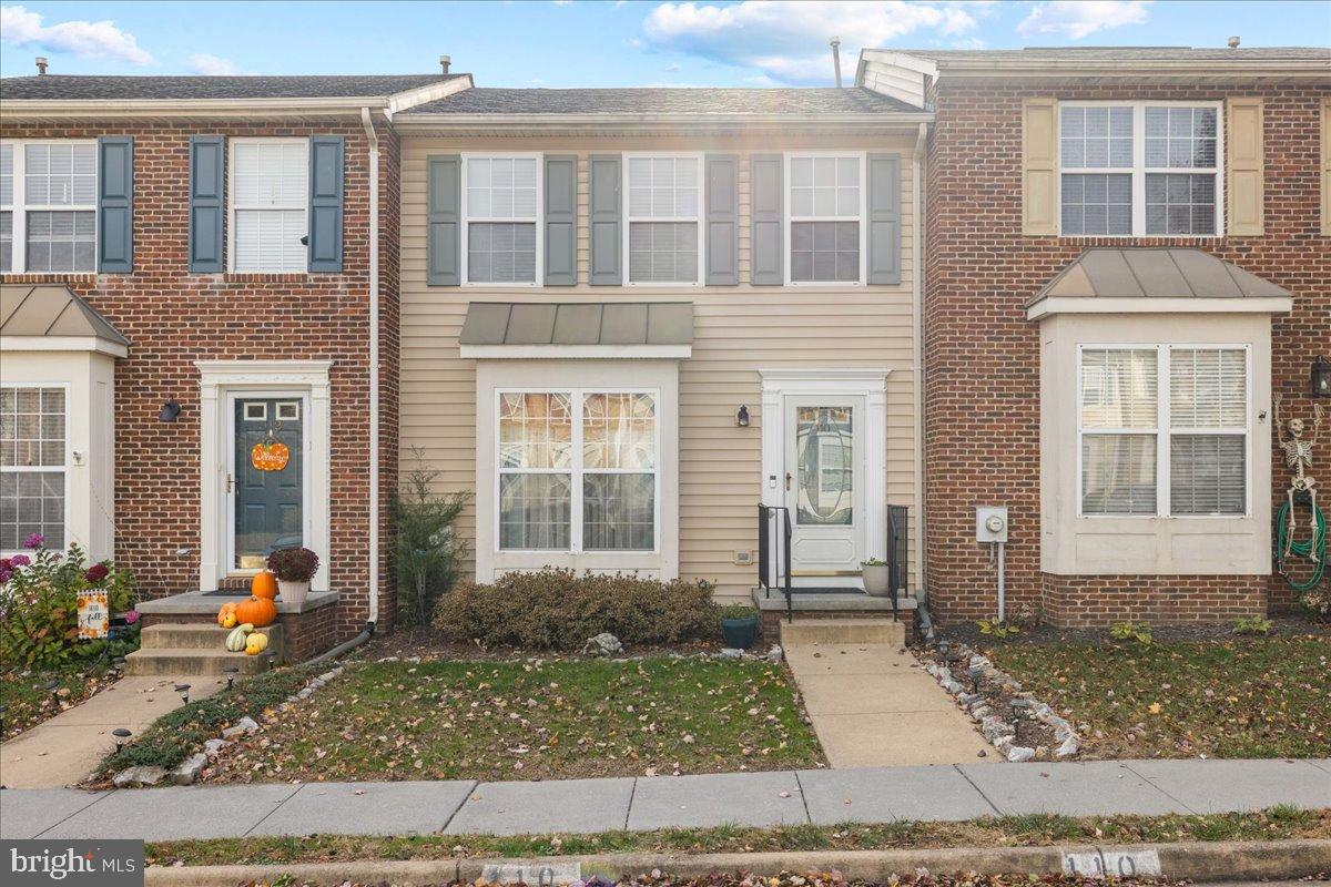 HUNTINGTON MEADOWS - Residential