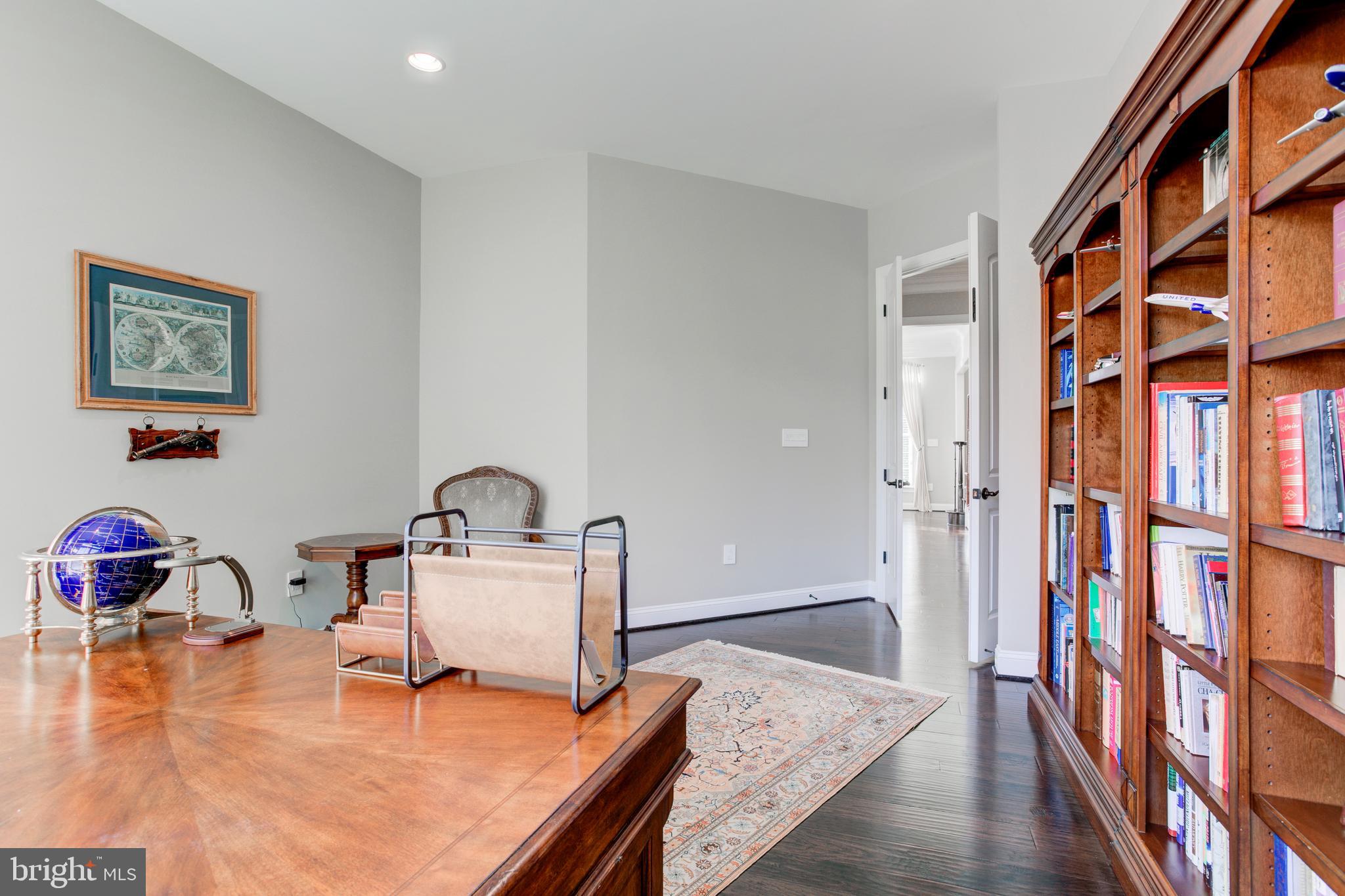 BEACON HILL - Residential