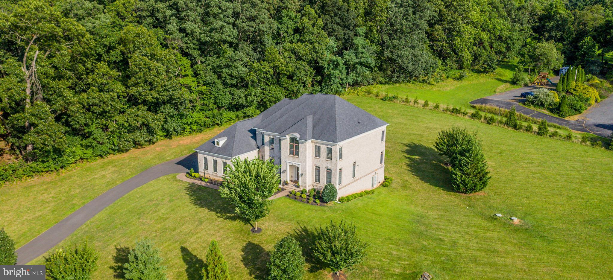 BEACON HILL - Residential