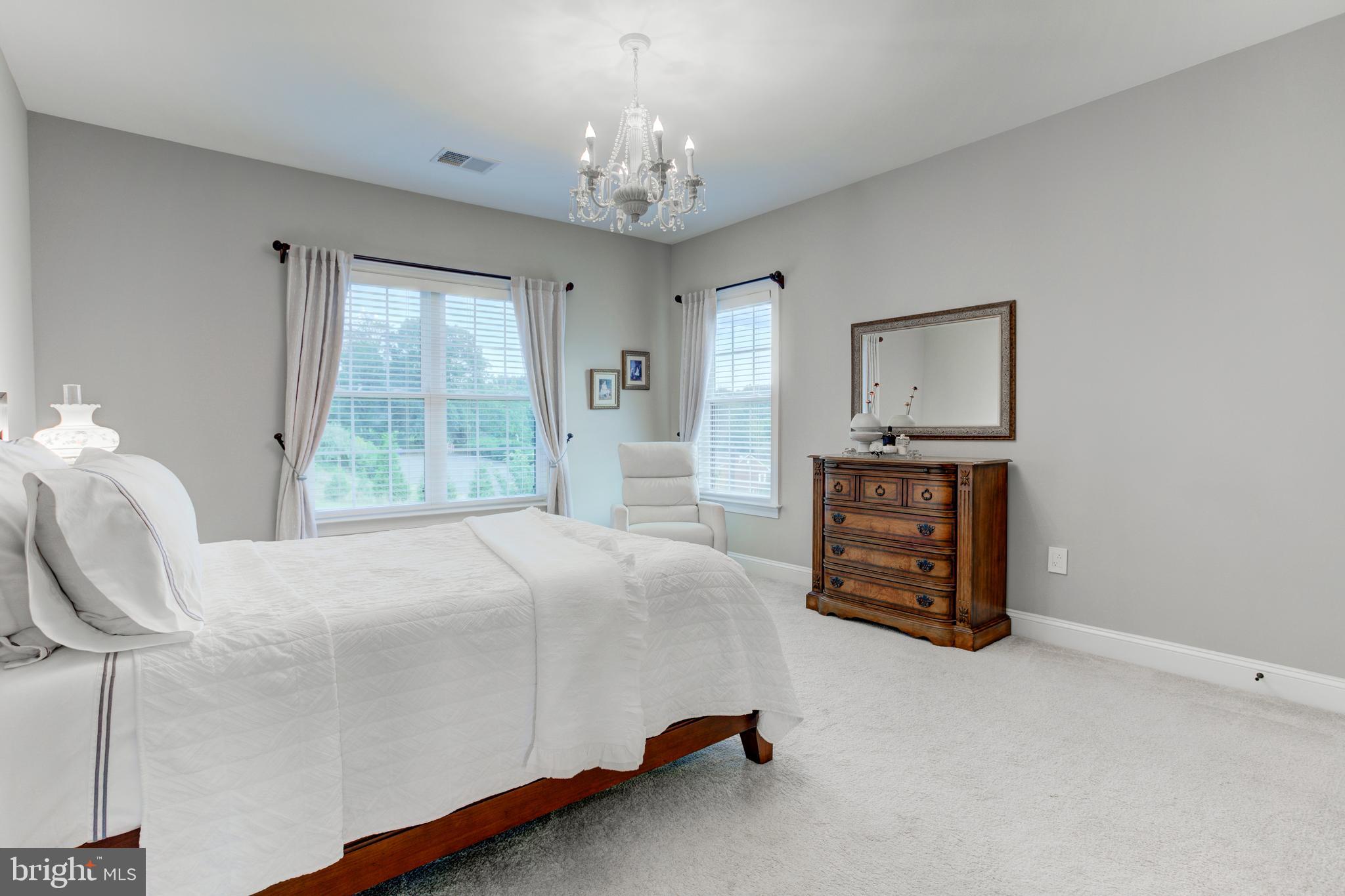 BEACON HILL - Residential