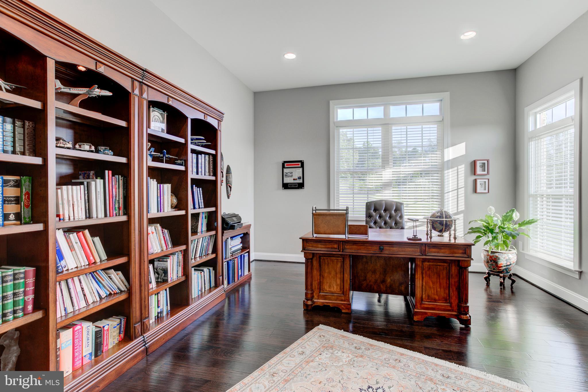 BEACON HILL - Residential