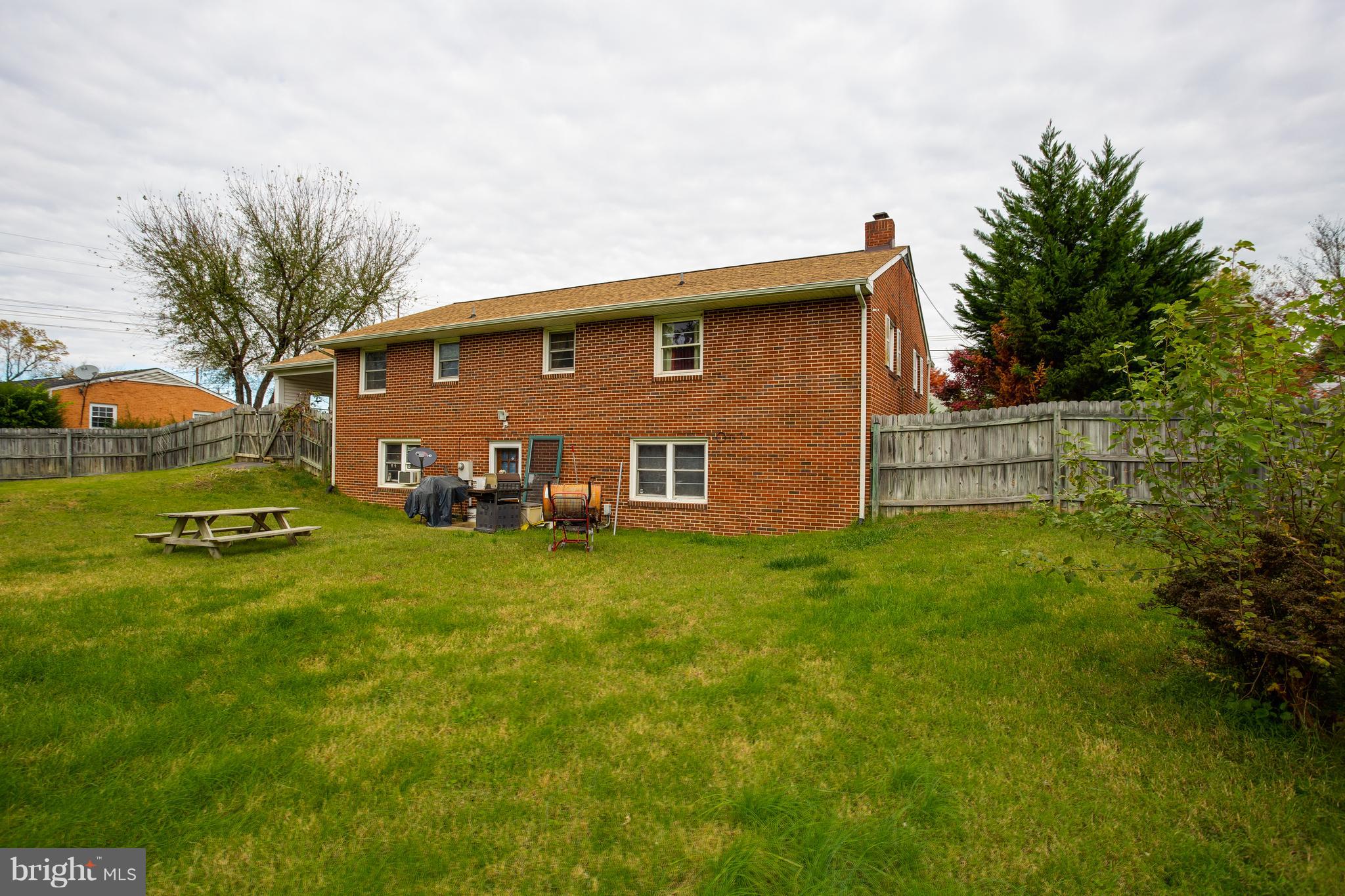 SUNNYSIDE - Residential