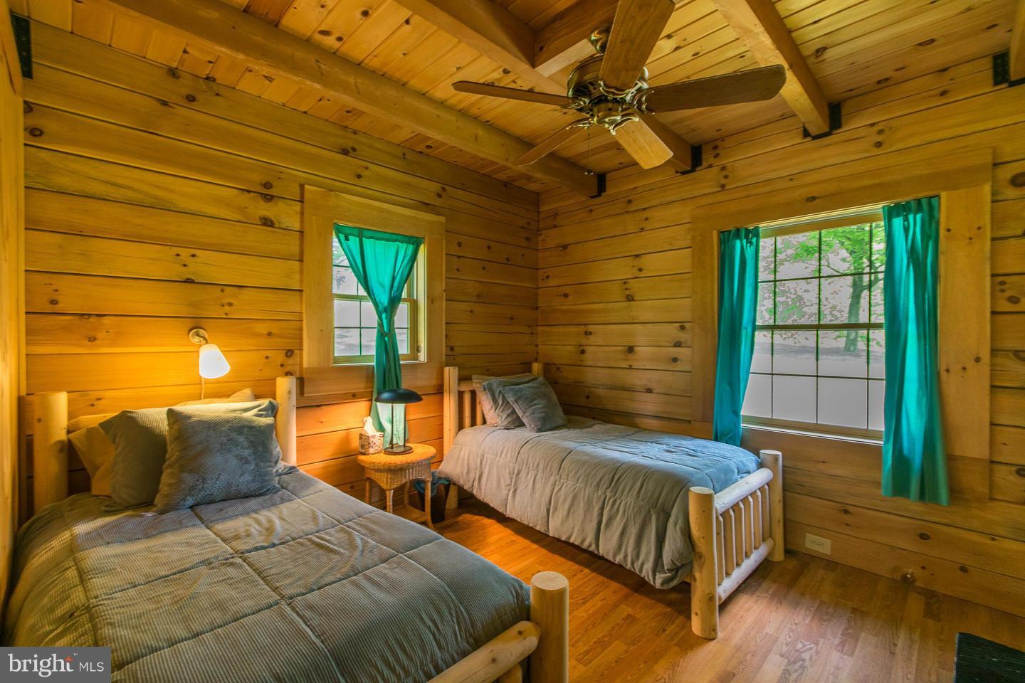 RIVER RIDGE - Residential