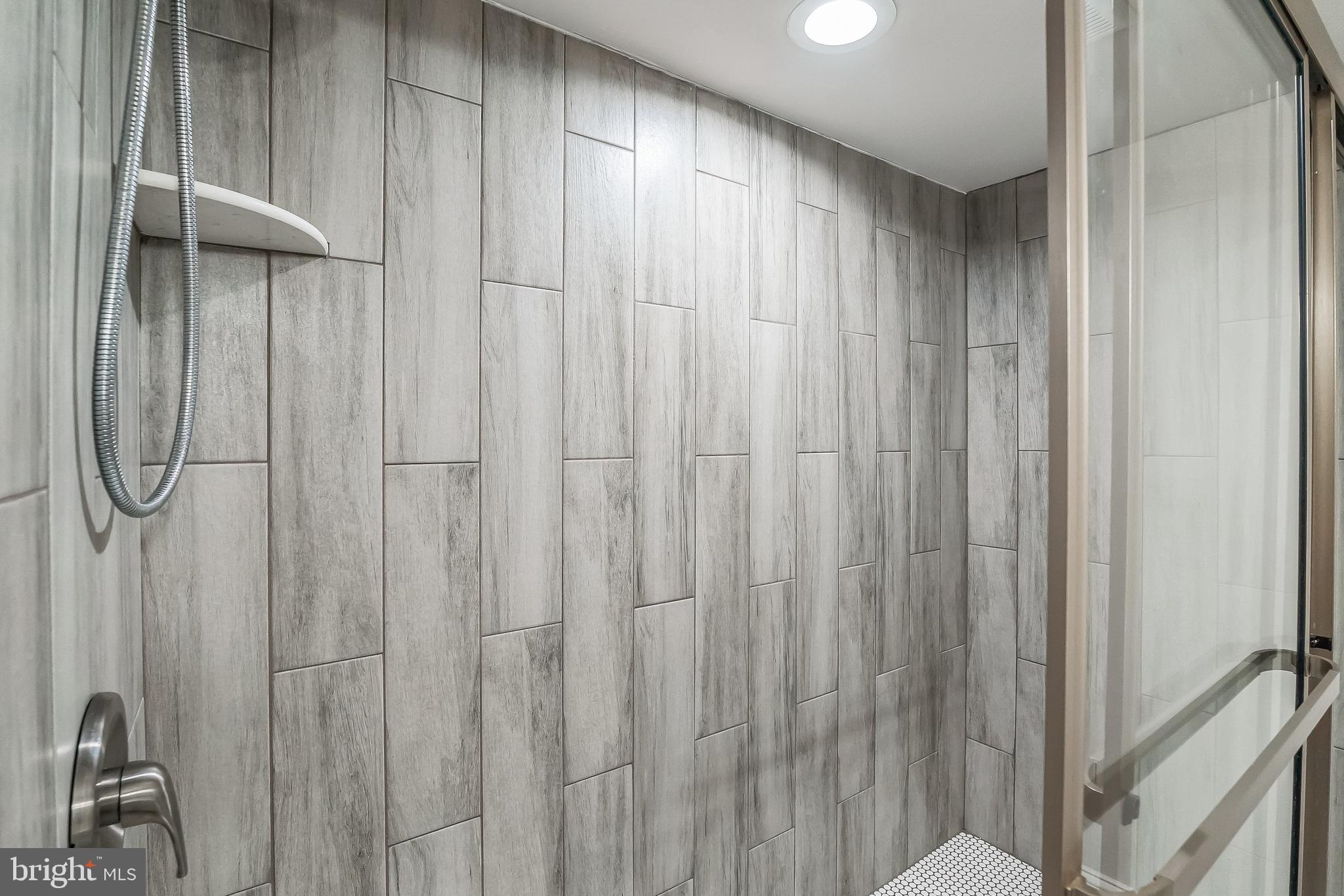 GARRETTFORD - Residential