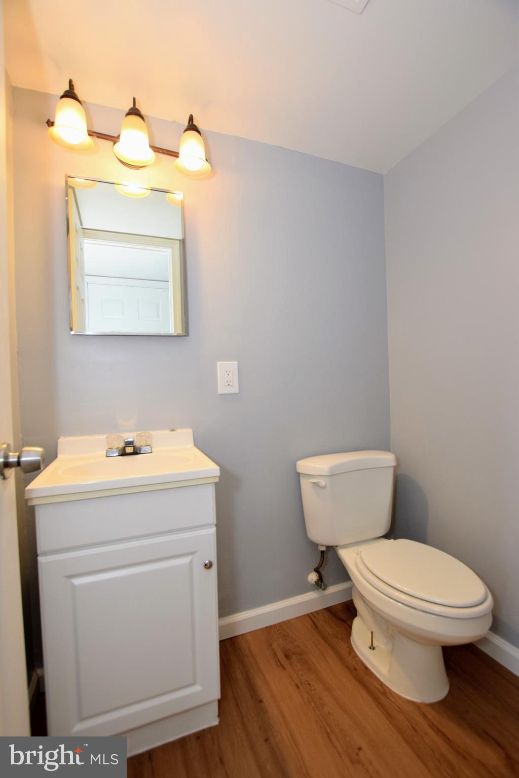 HARFORD SQUARE - Residential Lease