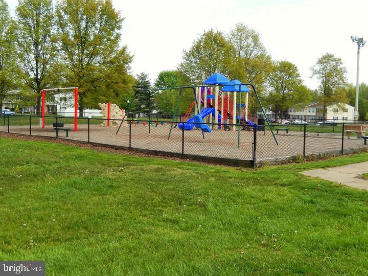 HARFORD SQUARE - Residential Lease