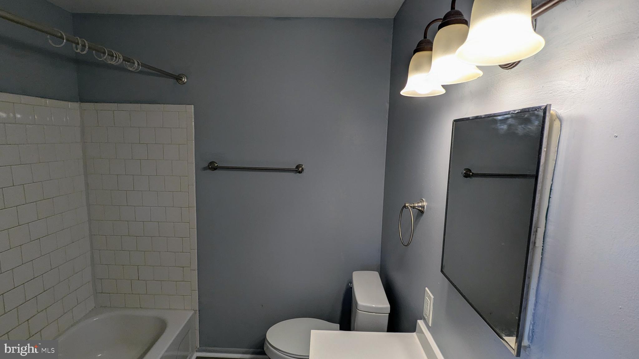 HARFORD SQUARE - Residential Lease