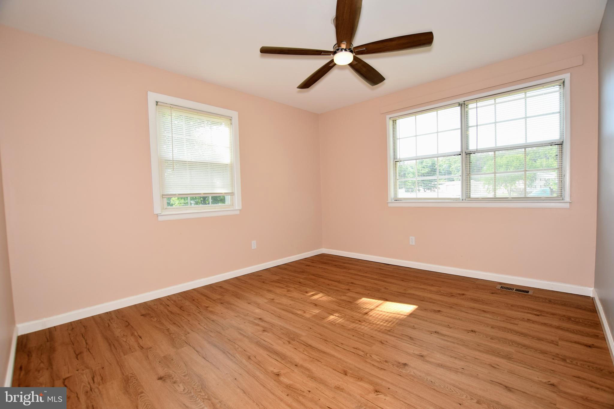 HARFORD SQUARE - Residential Lease