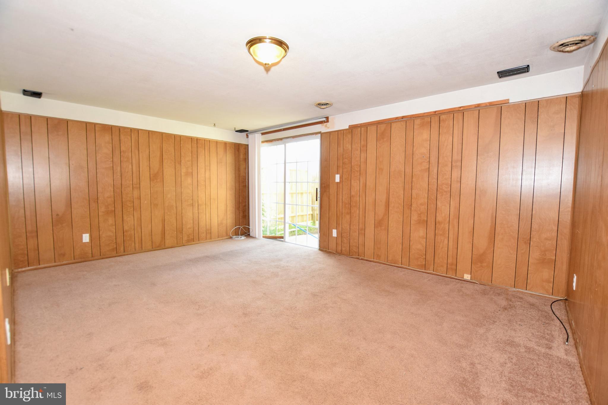 HARFORD SQUARE - Residential Lease