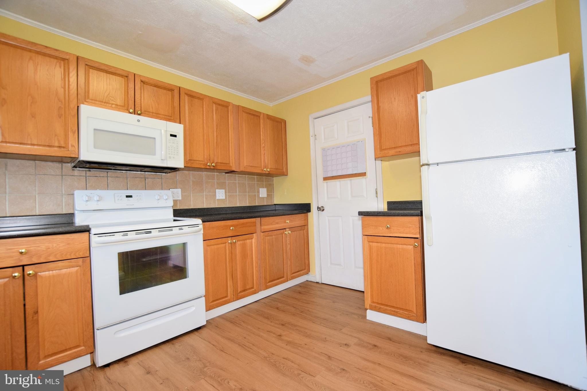 HARFORD SQUARE - Residential Lease