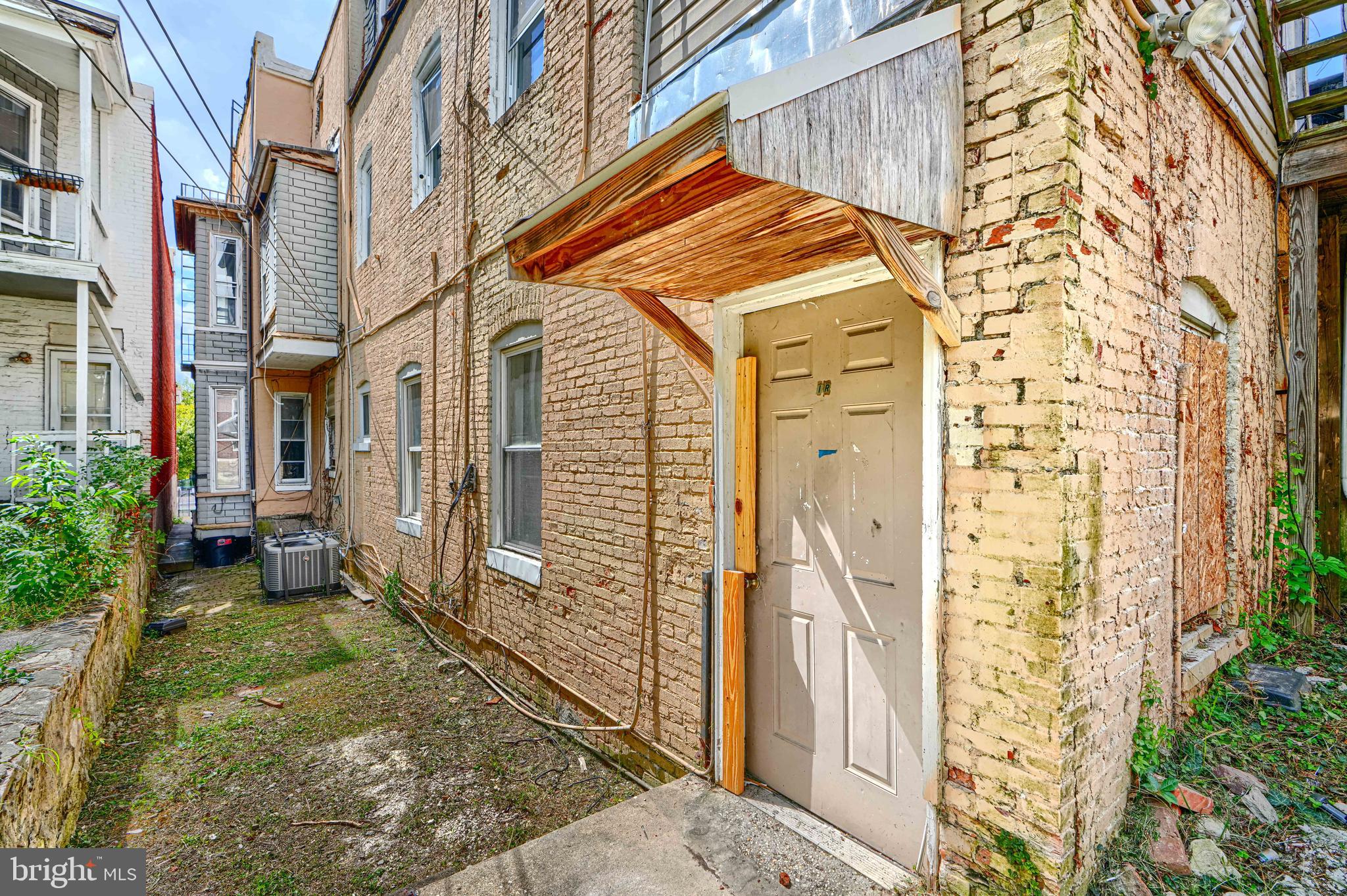 CHARLES VILLAGE - Residential Income